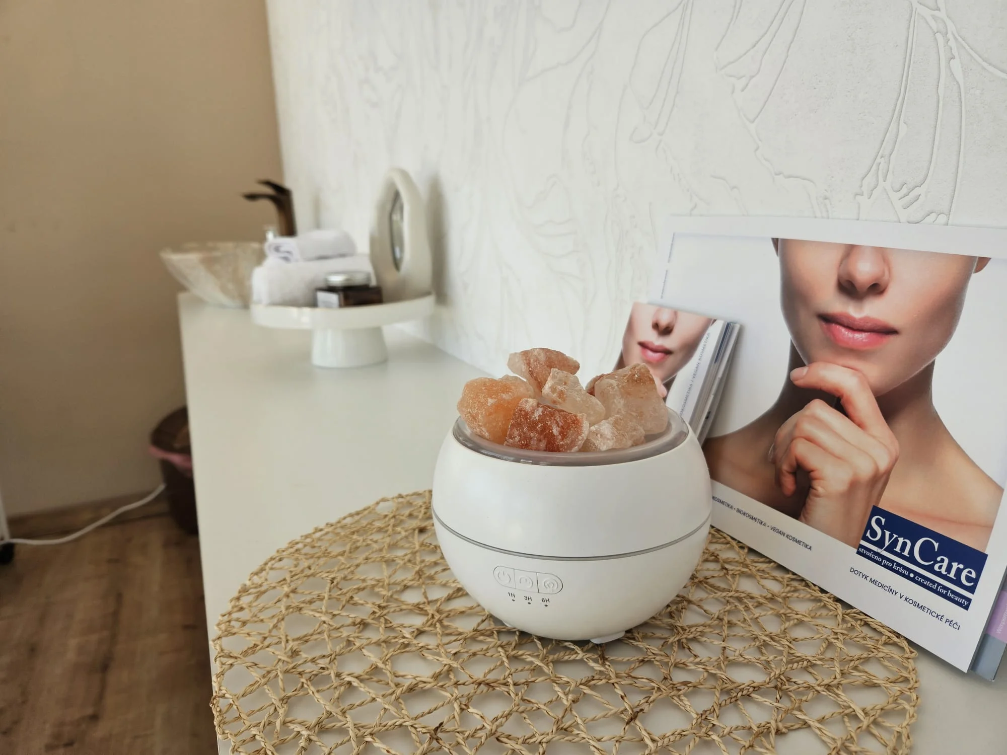 Laminácia obočia alebo lash lifting s vitamínovou výživou – Obrázok 6