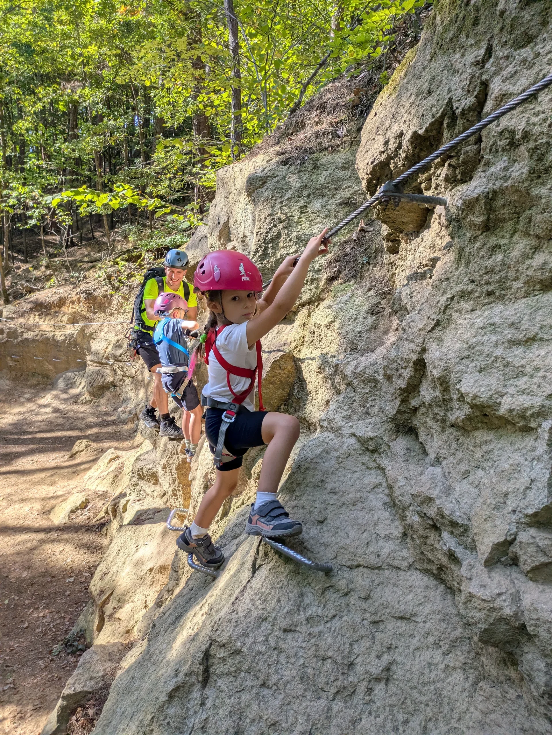 Ferrata ZVONIČKA NOVÁ BAŇA s certifikovaným inštruktorom: Detský ferratový kurz pre deti od 6 do 10 rokov – Obrázok 5