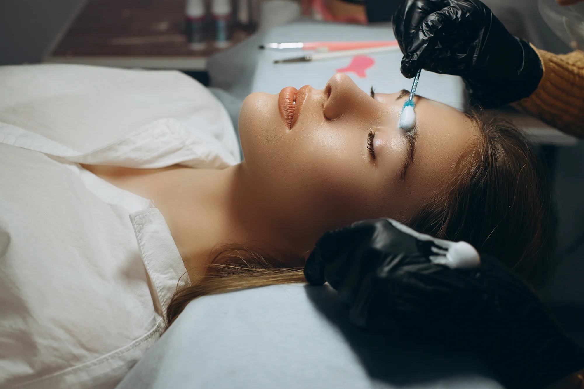 Pre krásny pohľad: laminácia obočia alebo lash lift mihalníc – Obrázok 6
