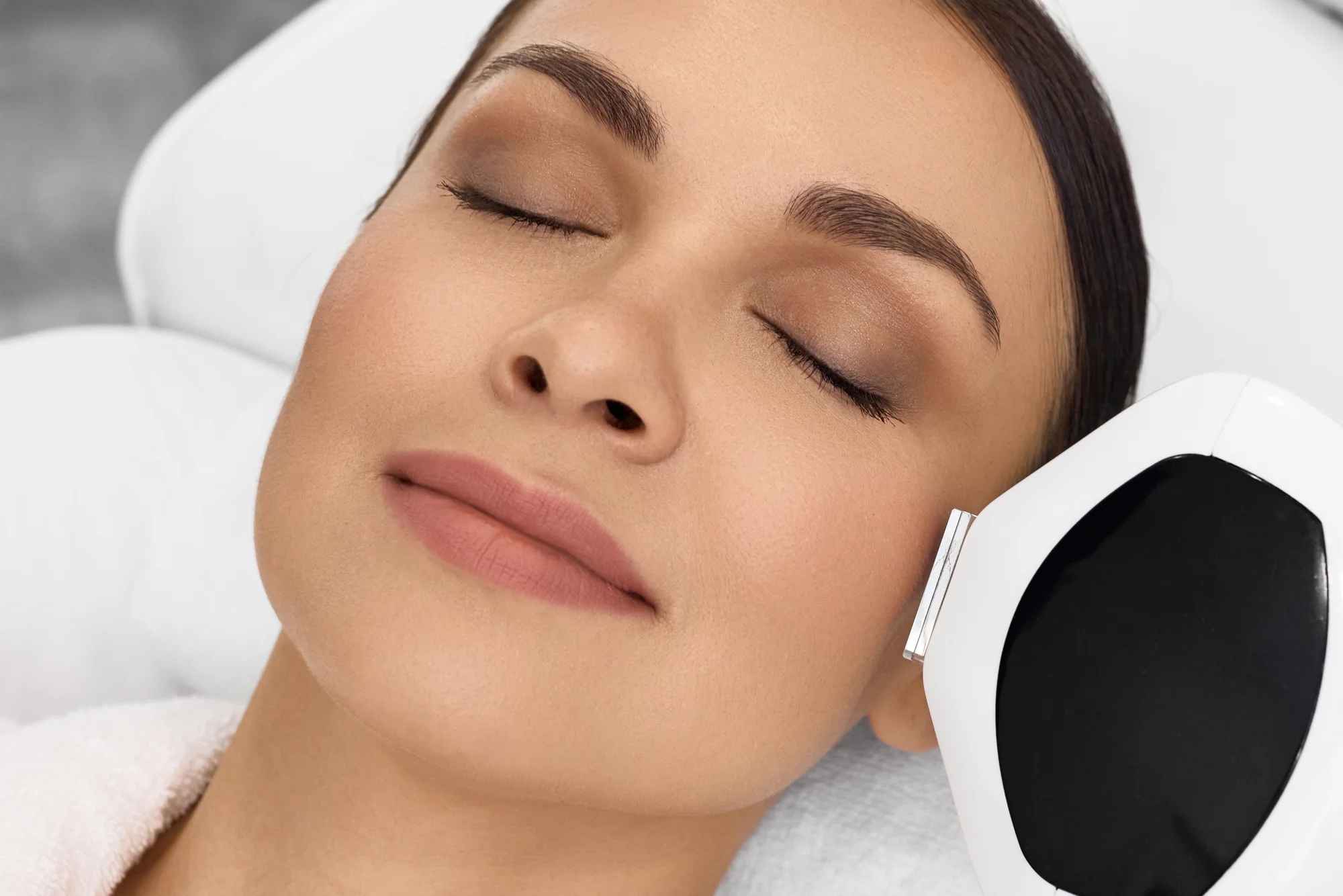 4D fotorejuvenizácia tváre: metóda na omladenie pleti – Obrázok 2