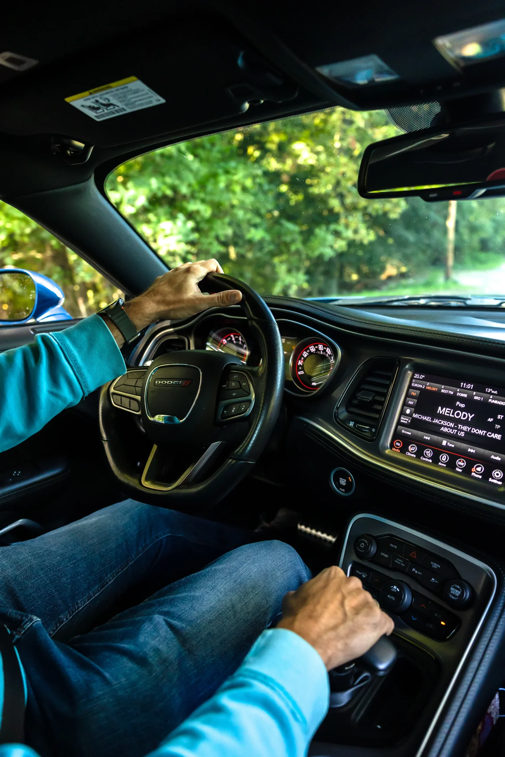 Prenájom legendárnej klasiky Dodge Challenger od 60 minút až na celý víkend – Obrázok 3