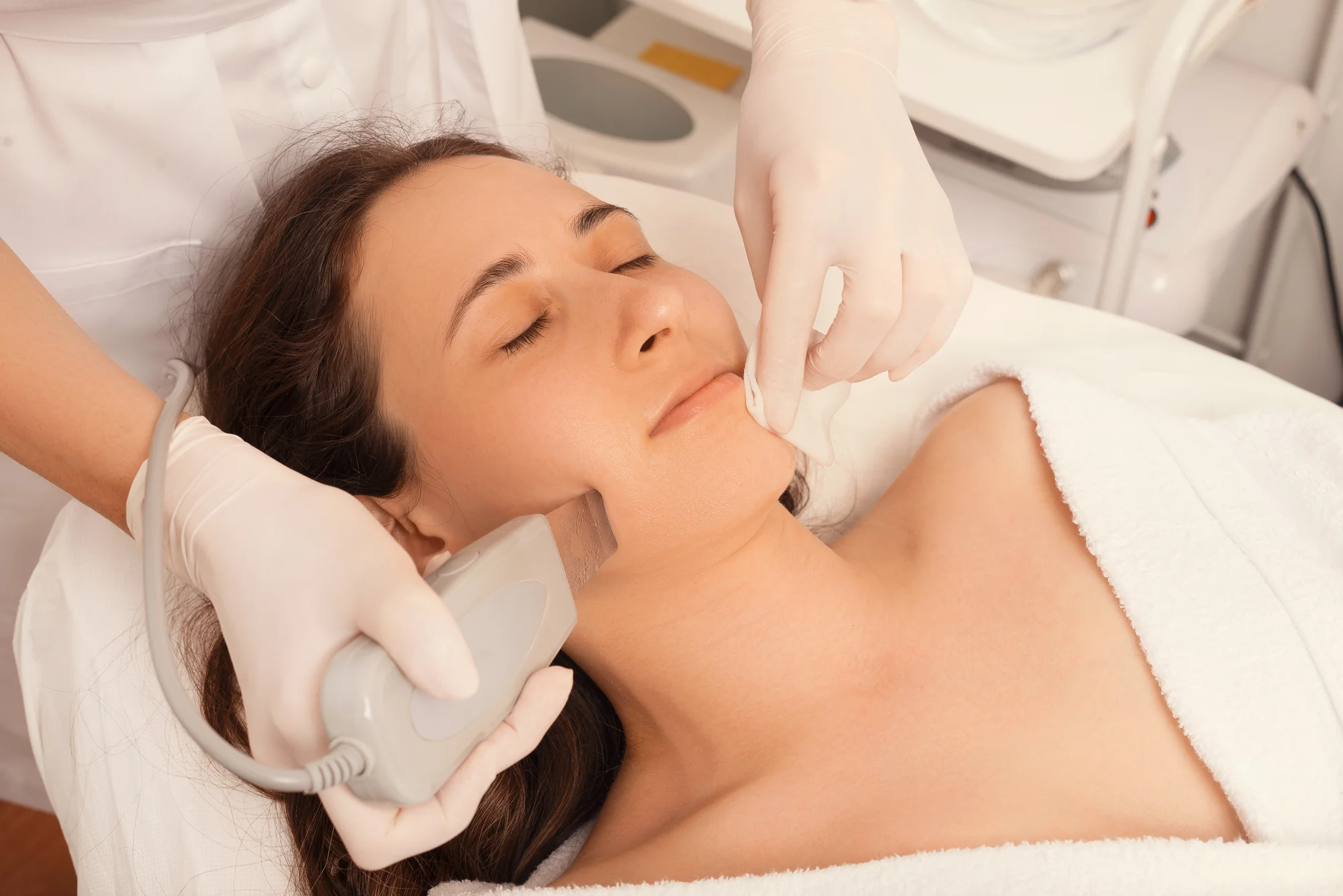 Kozmetické ošetrenia pleti: hydratácia, detox, mezoterapia, chemický peeling, anti-age a i. – Obrázok 4