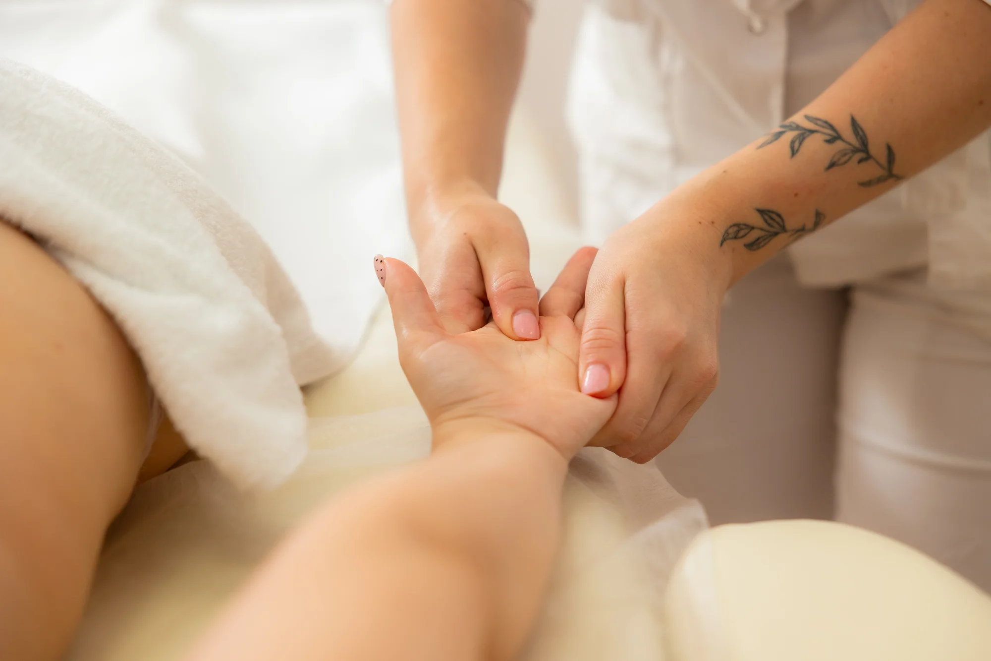 Anticelulitídna, lymfodrenážna či relaxačná masáž aj tejpovanie – Obrázok 4