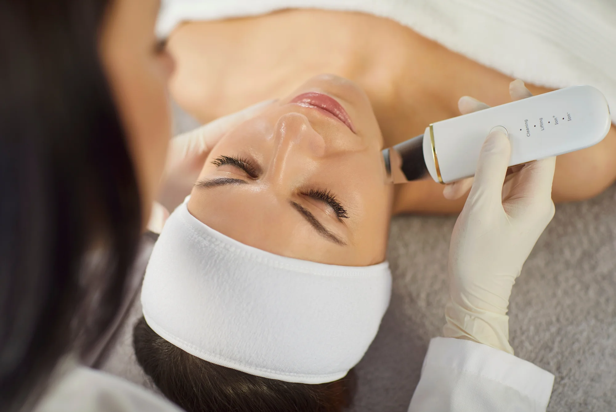 Hĺbkové čistenie, vodná dermabrázia, lifting pleti pomocou rádiofrekvencie alebo rádiomezolift – Obrázok 6