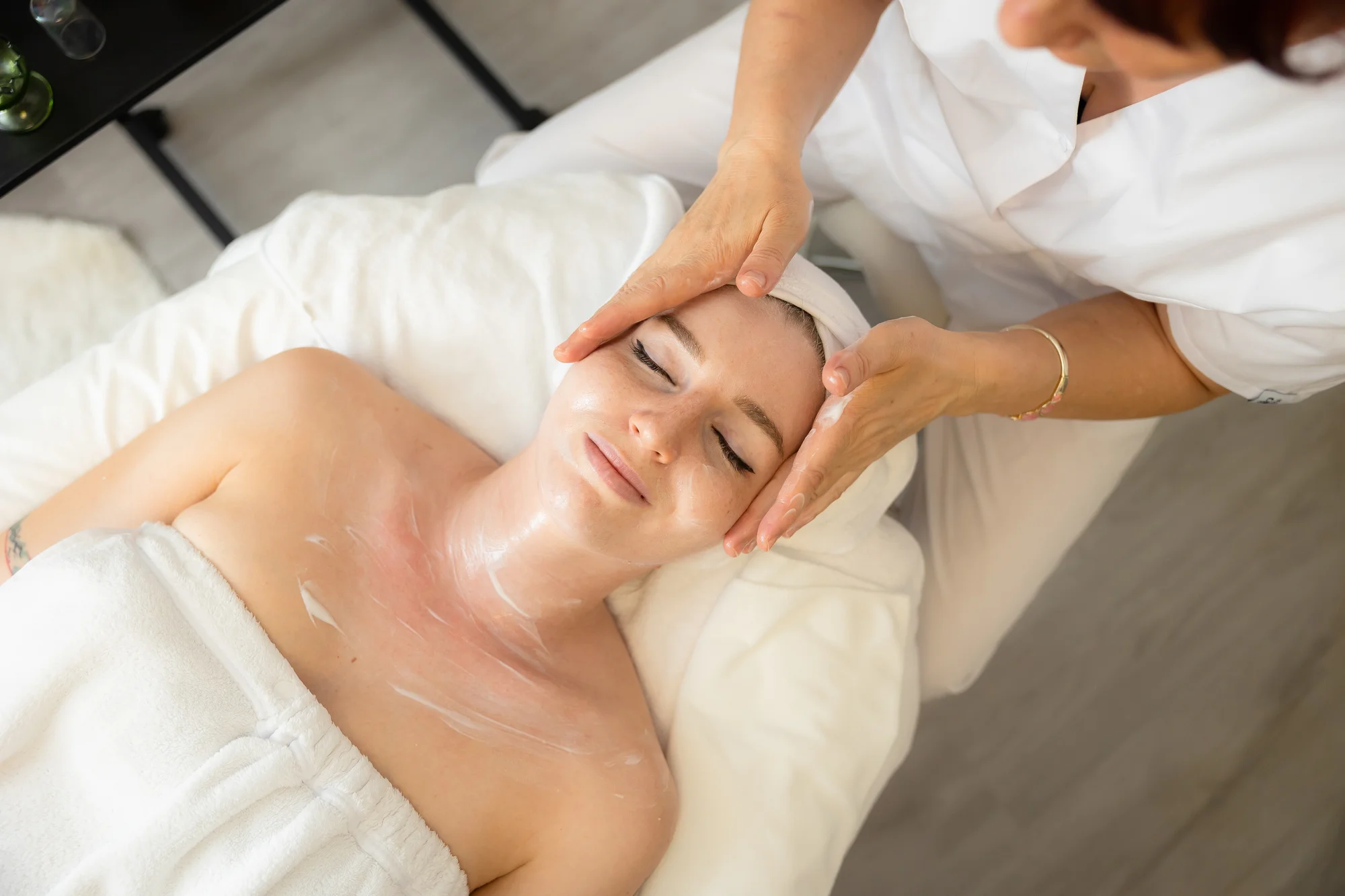Darčekové poukážky na kozmetiku či maderoterapiu v salóne Kiréna skin studio – Obrázok 2
