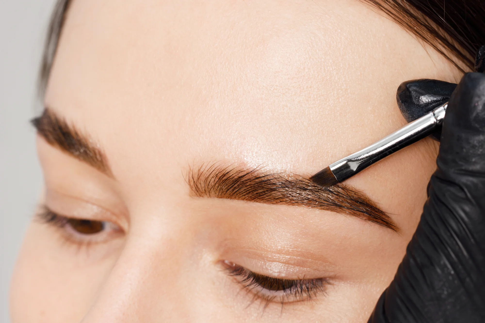 UV mihalnice, lash lifting alebo laminácia obočia – Obrázok 4