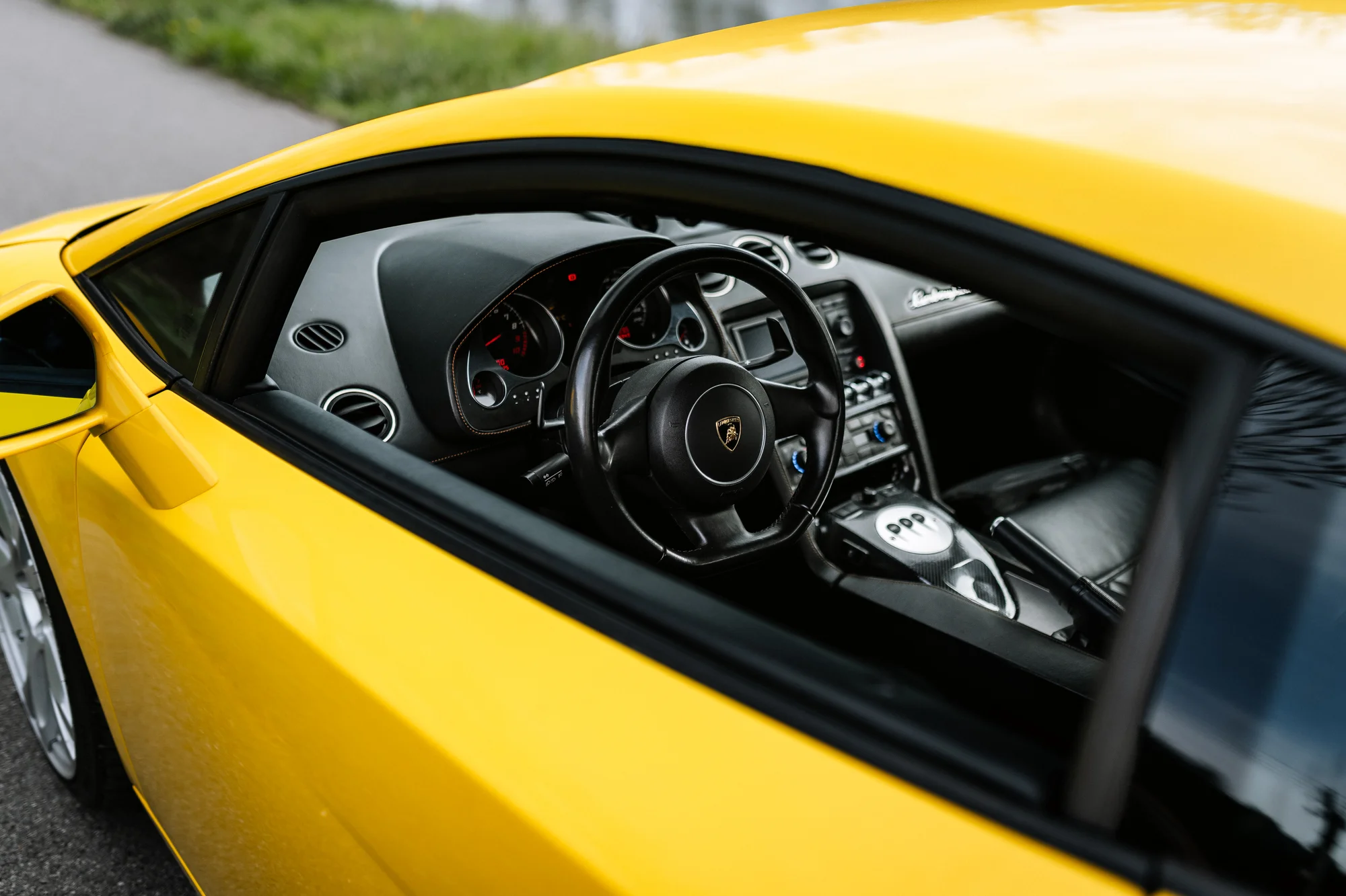 Zážitková jazda na okruhu Slovakia Ring alebo Automotodrom Brno v Lamborghini Gallardo alebo Ferrari California T – Obrázok 4