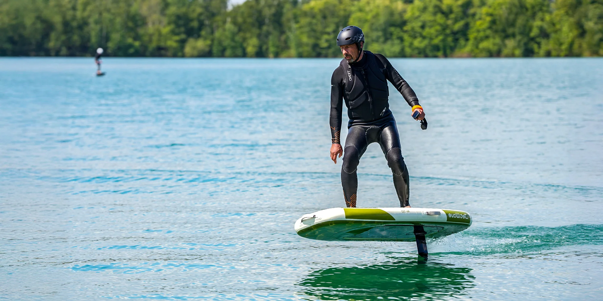 Naučte sa jazdiť na eFoil surfe a lietajte nad hladinou! Kurz pre začiatočníkov aj pokročilých