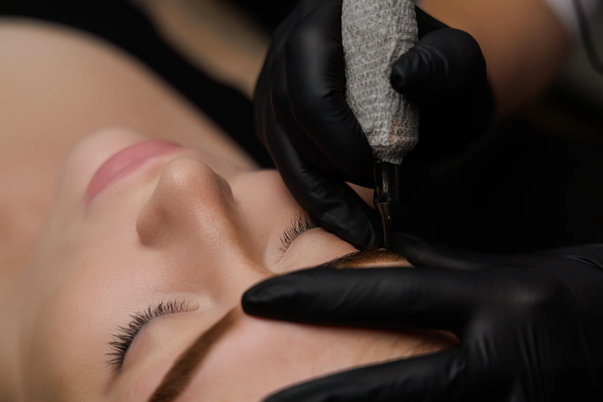 Permanentný make-up: Mihalnice, linka, obočie alebo pery – Obrázok 2