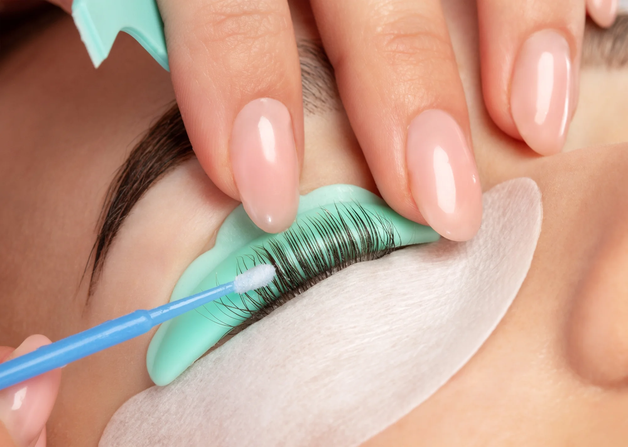 Laminácia, Lash Lift, hydratácia pier alebo mezoterapia dermapenom – Obrázok 6