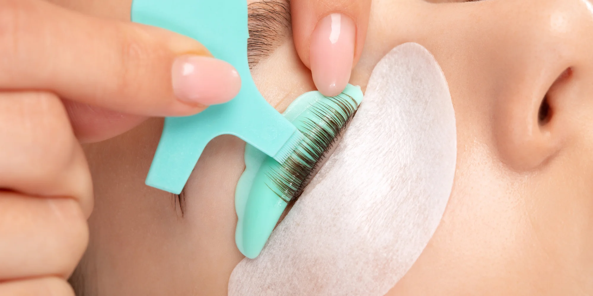 Laminácia, Lash Lift, hydratácia pier alebo mezoterapia dermapenom – Obrázok 4