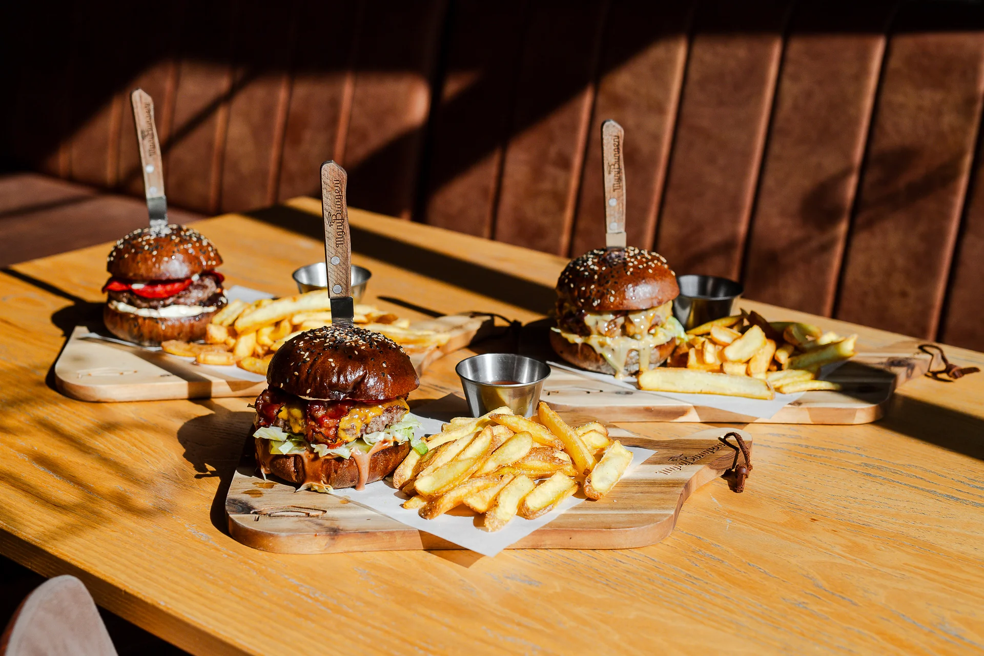 Burger s hranolčekmi alebo otvorený voucher v MGR Burger – Obrázok 6