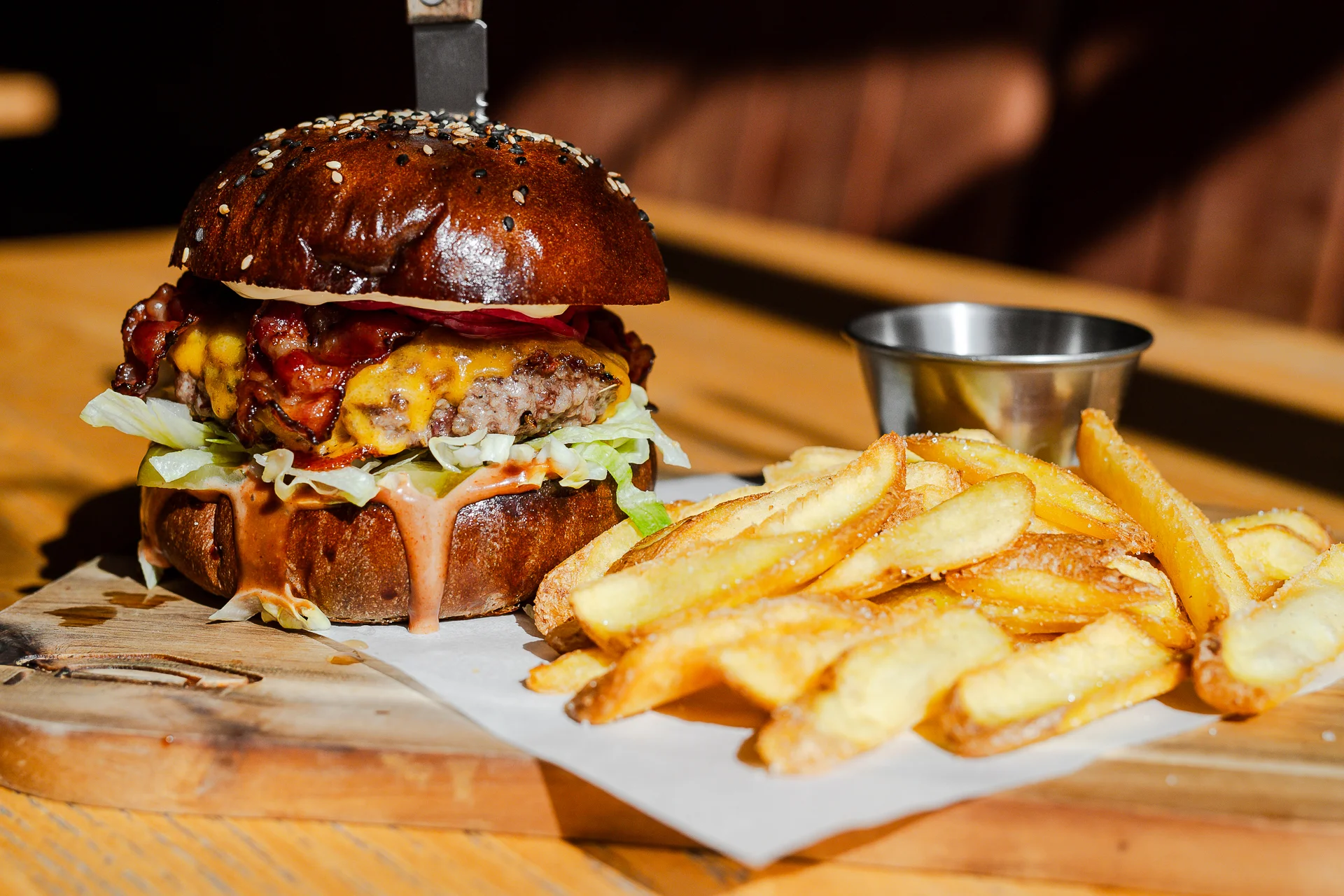 Burger s hranolčekmi alebo otvorený voucher v MGR Burger – Obrázok 5