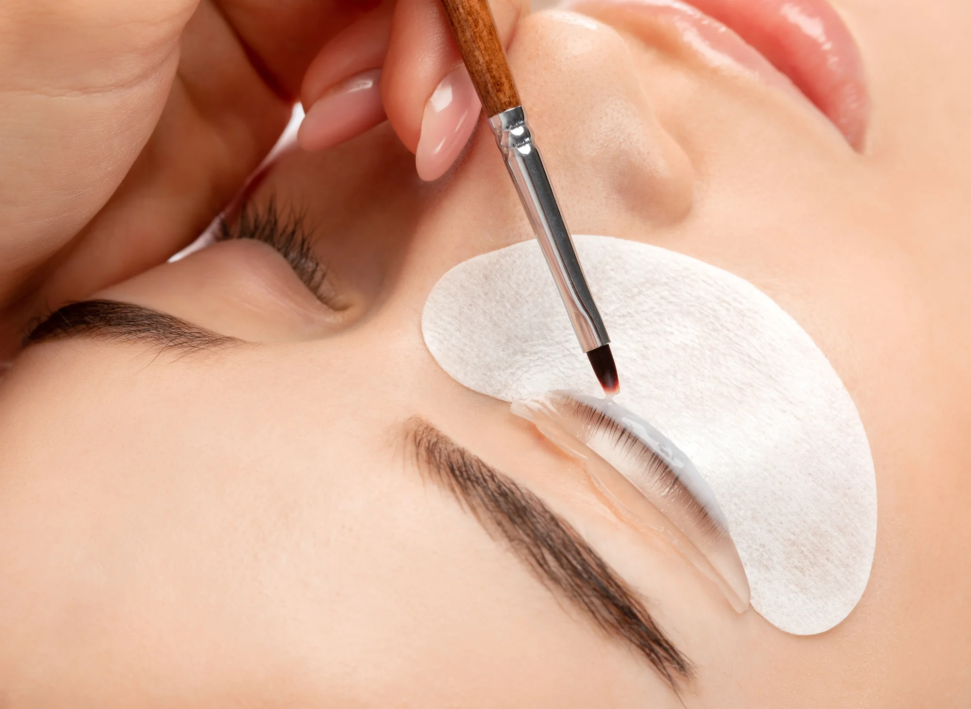 Lash lifting mihalníc alebo laminácia obočia – Obrázok 2