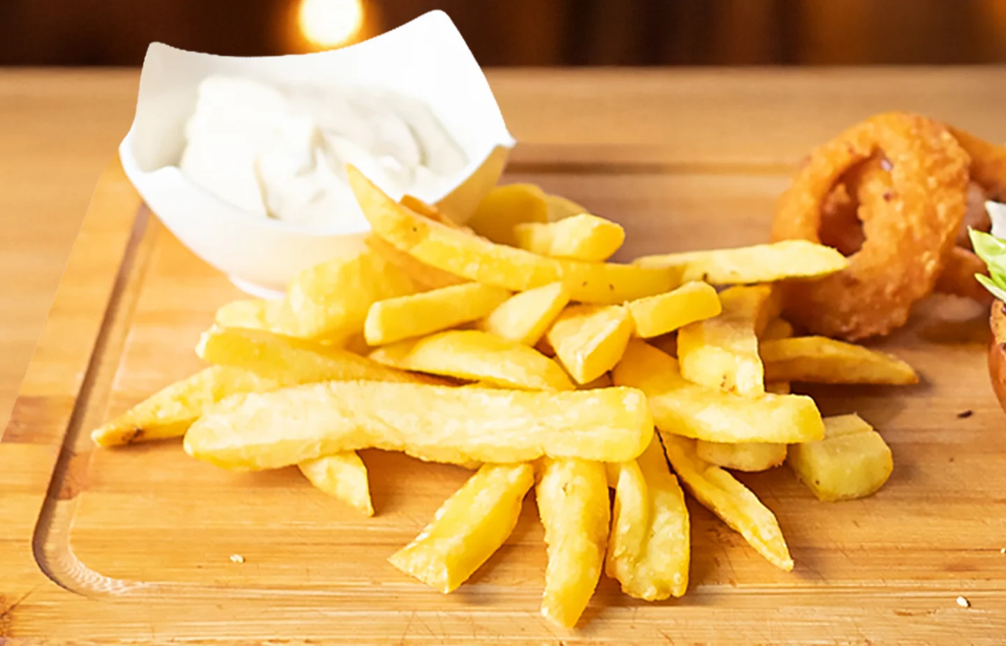 2x Burger menu s hranolčekmi a cibuľovými krúžkami, 7 druhov na výber – Obrázok 4