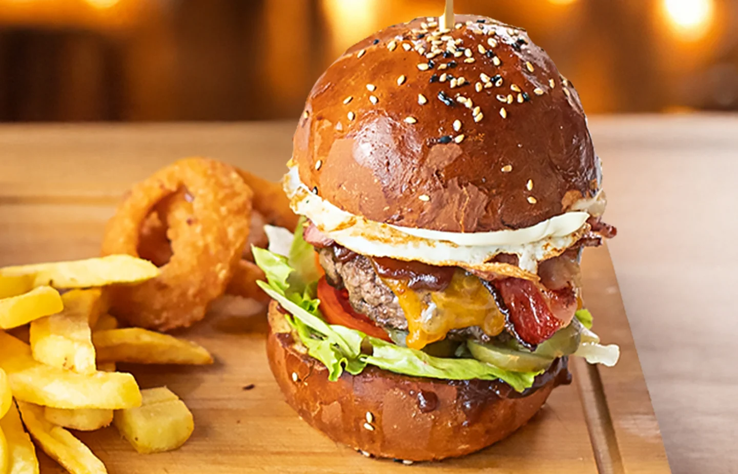 2x Burger menu s hranolčekmi a cibuľovými krúžkami, 7 druhov na výber – Obrázok 5