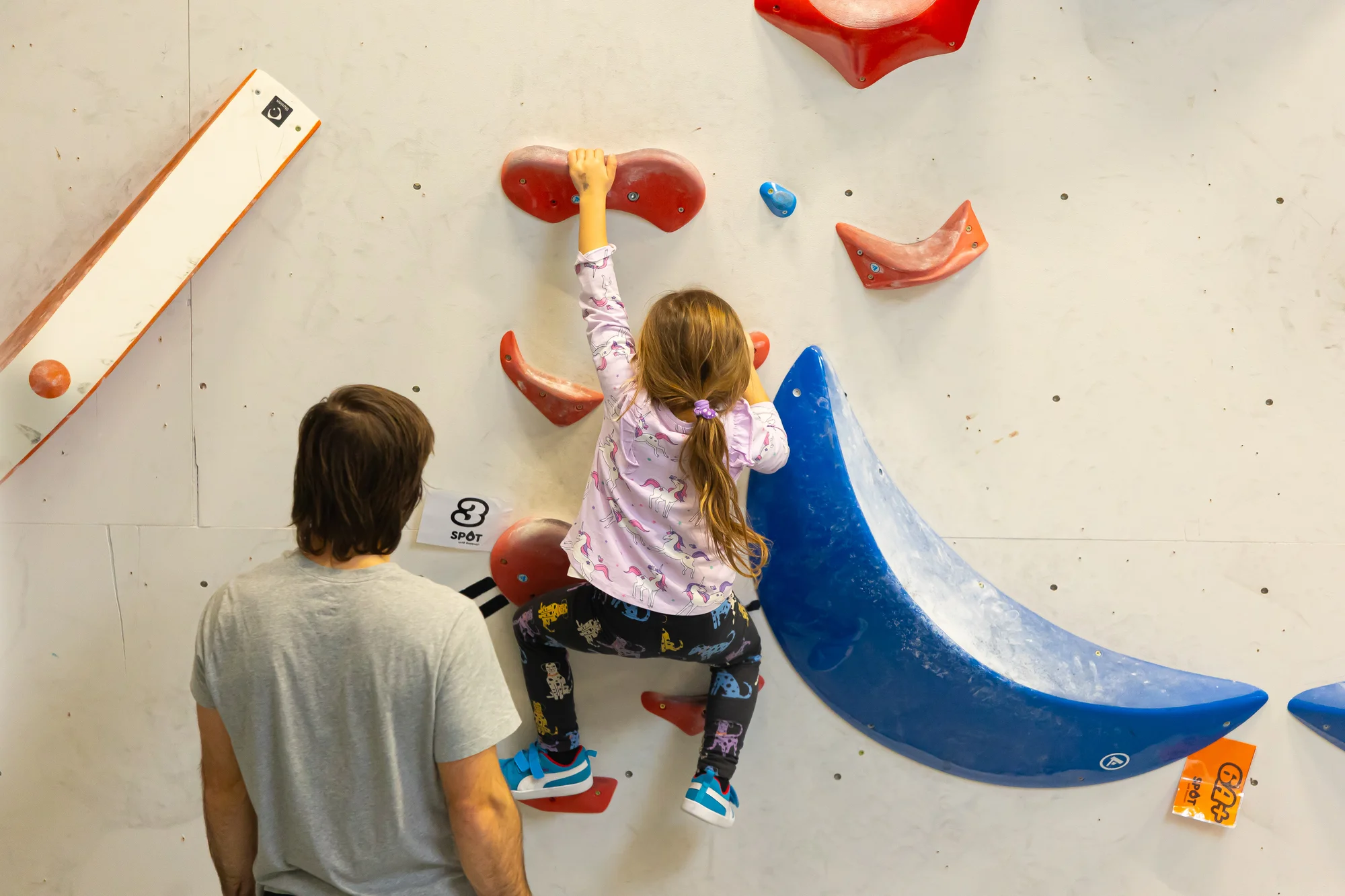 Neobmedzené vstupy na najväčšiu lezeckú stenu Spot Climbing Gym – Obrázok 6