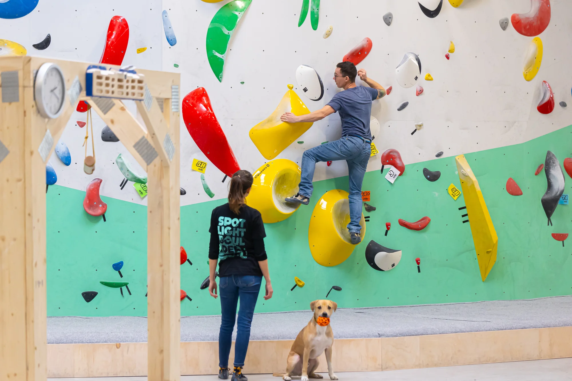 Neobmedzené vstupy na najväčšiu lezeckú stenu Spot Climbing Gym – Obrázok 2