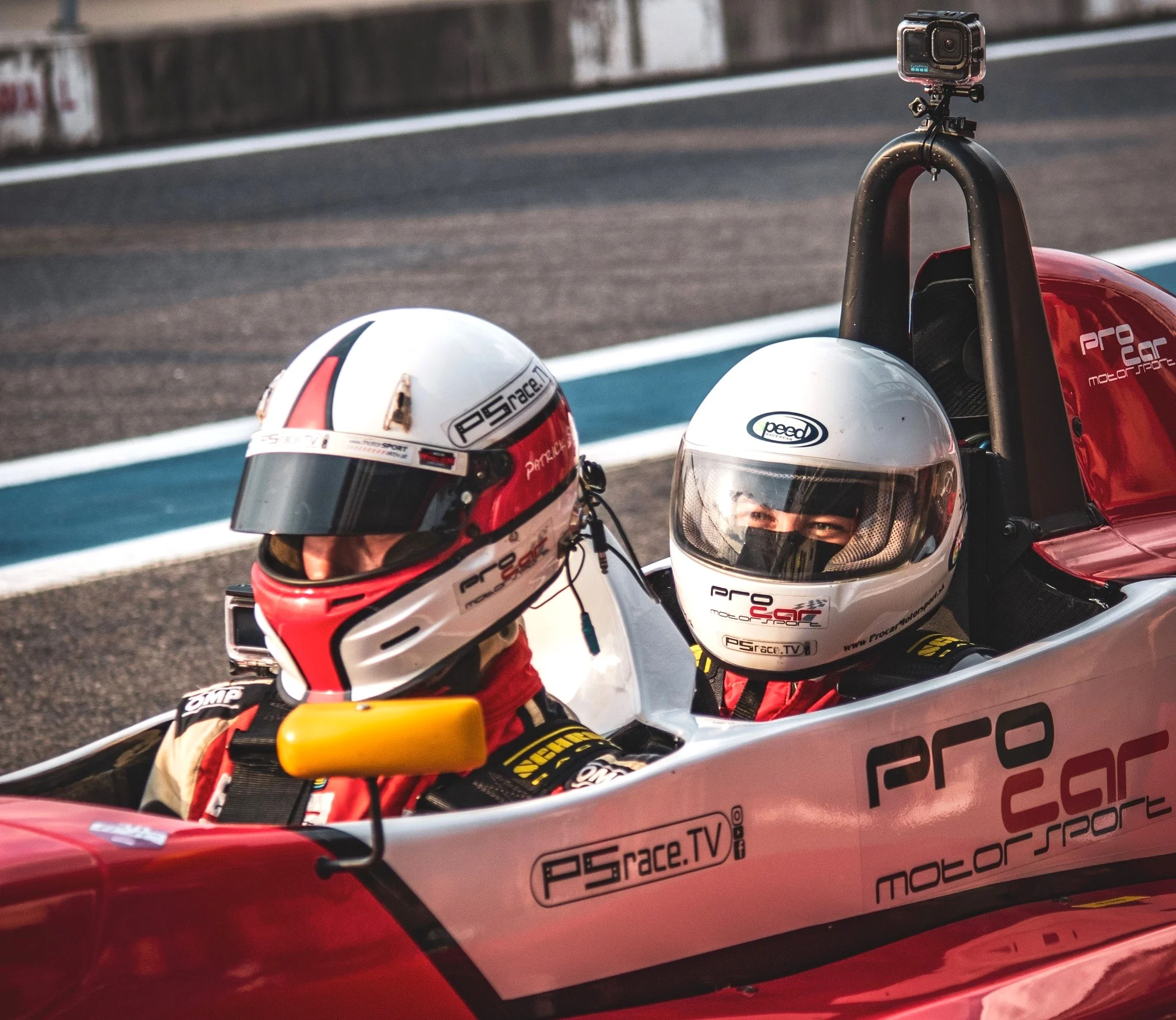 Zmeňte sa na pretekára formule F1! Jedno alebo dve kolá na dvojmiestnej formule RENAULT 2.0 na okruhu Slovakia Ring – Obrázok 6