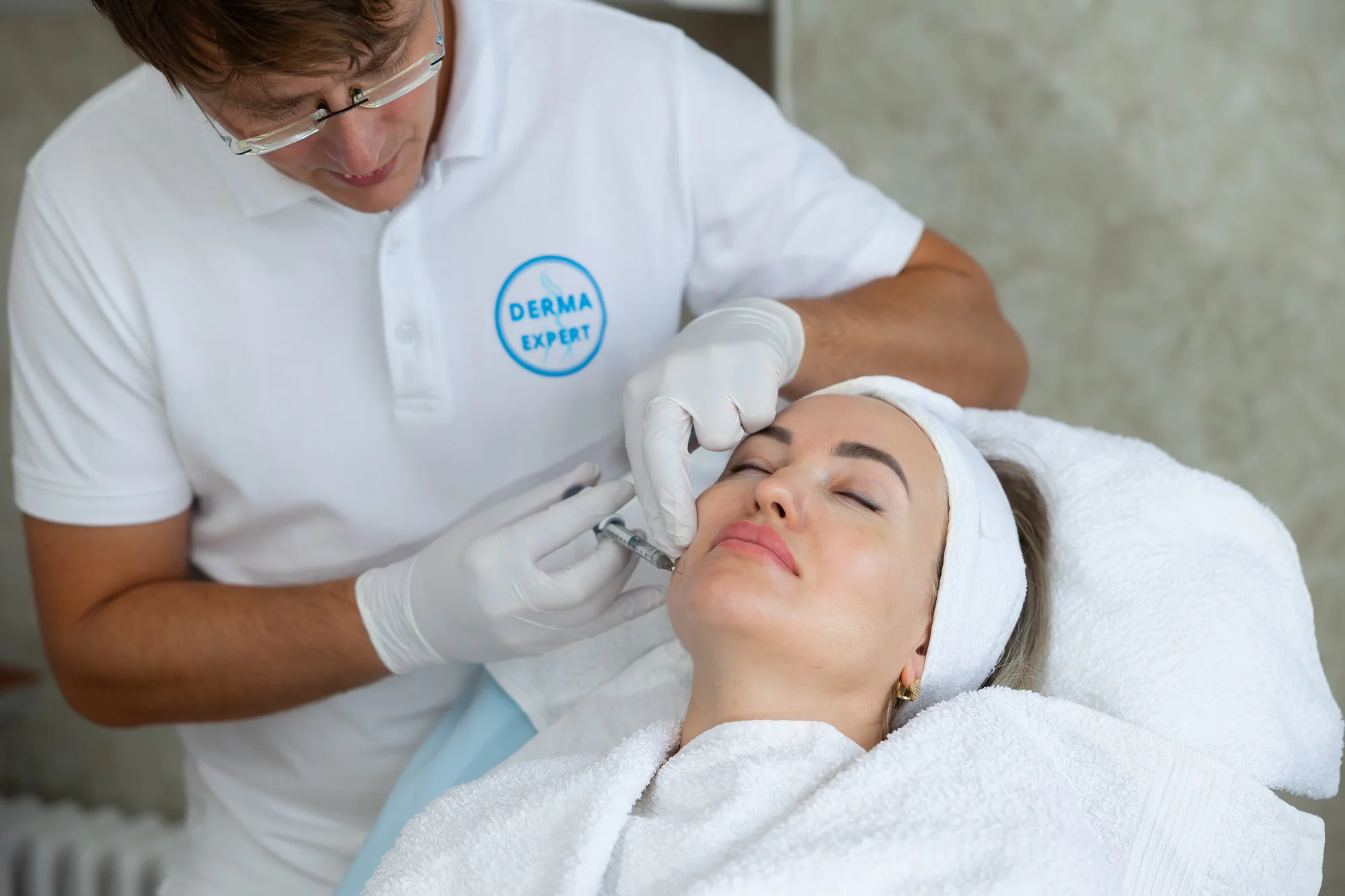 Omladenie bez chirurgického zákroku: Skinbooster Revitrane alebo Juvederm Volite – Obrázok 2