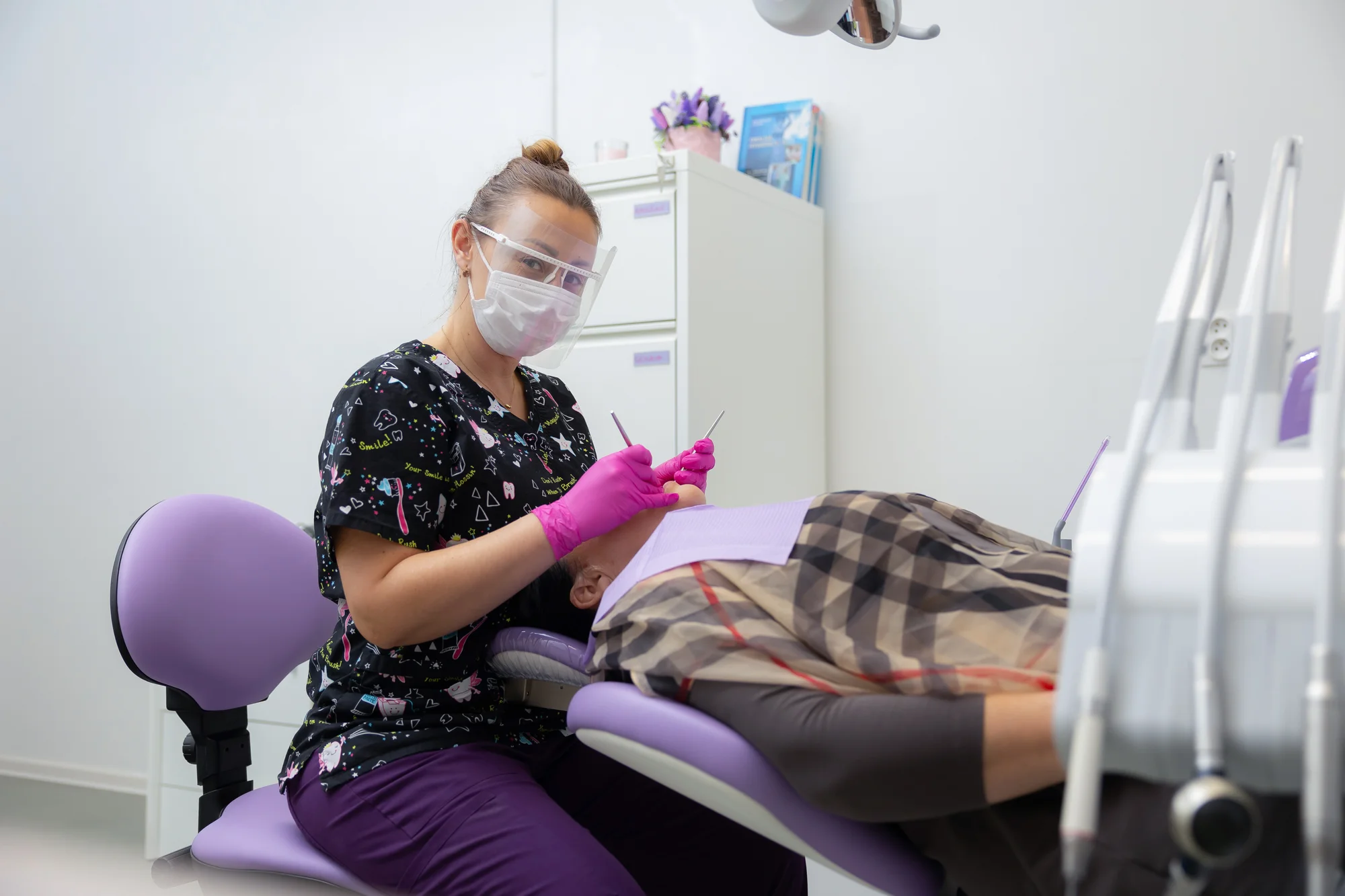 Dentálna hygiena s pieskovaním pre deti a dospelých – Obrázok 5