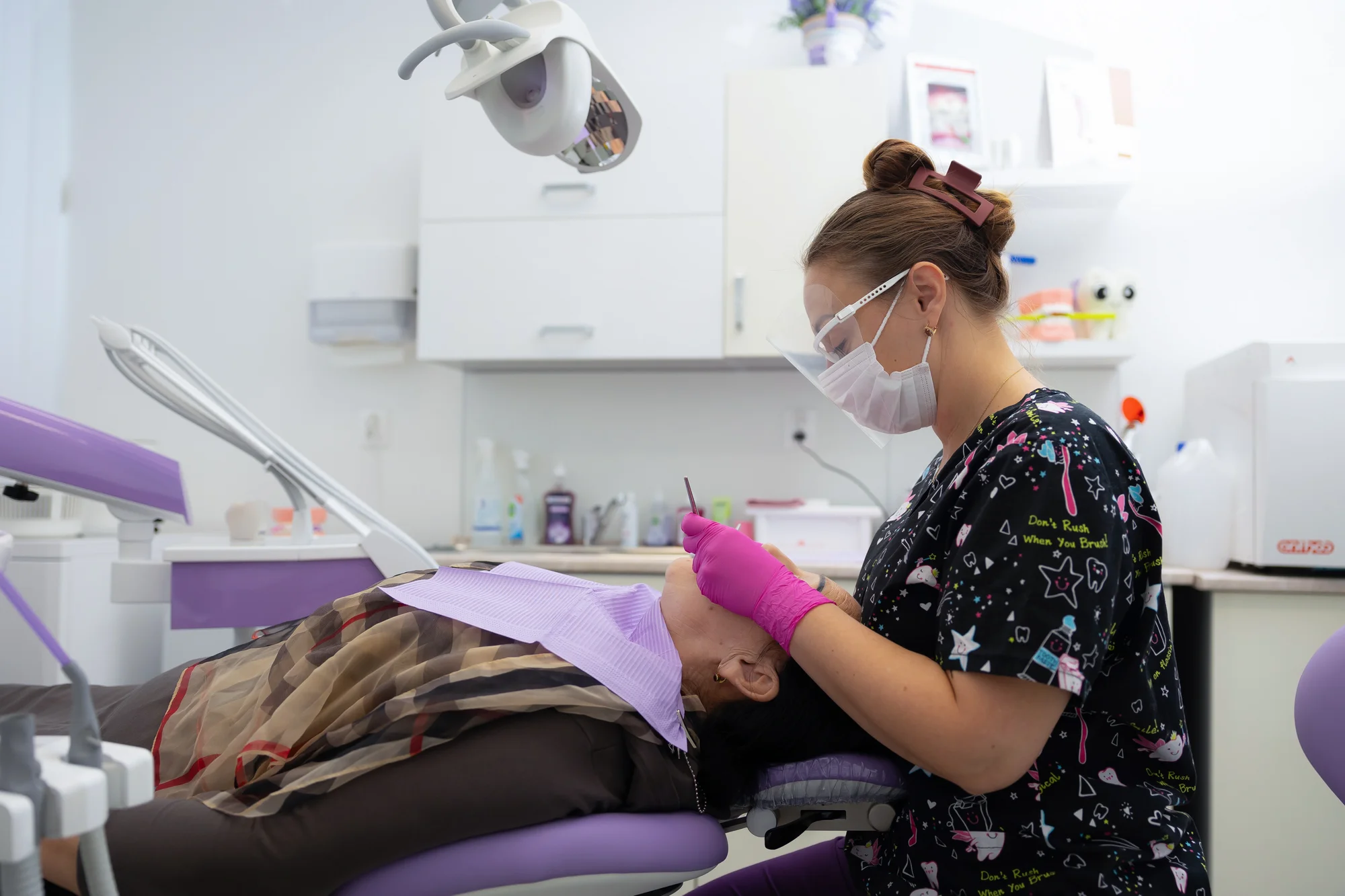 Dentálna hygiena s pieskovaním pre deti a dospelých – Obrázok 3