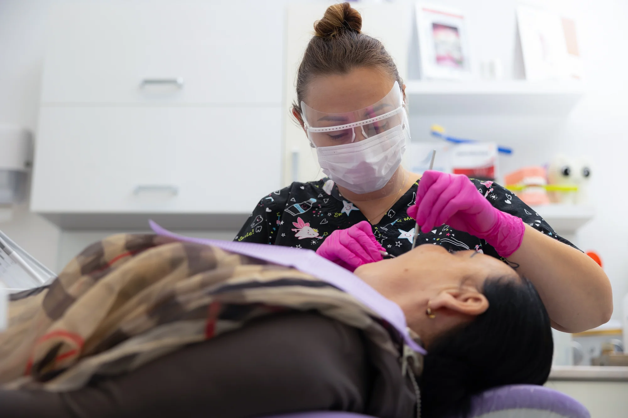 Dentálna hygiena s pieskovaním pre deti a dospelých – Obrázok 2
