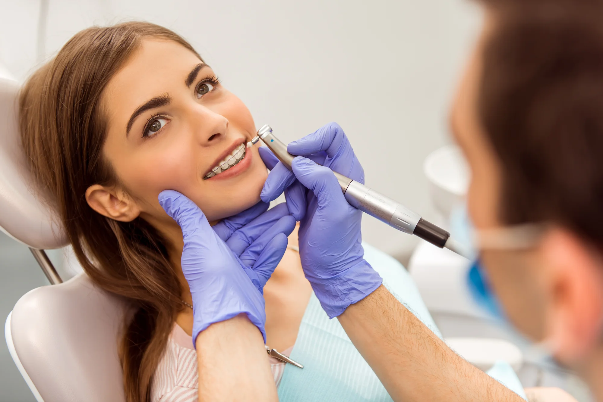 Komplexná dentálna hygiena pre váš krajší úsmev – Obrázok 3