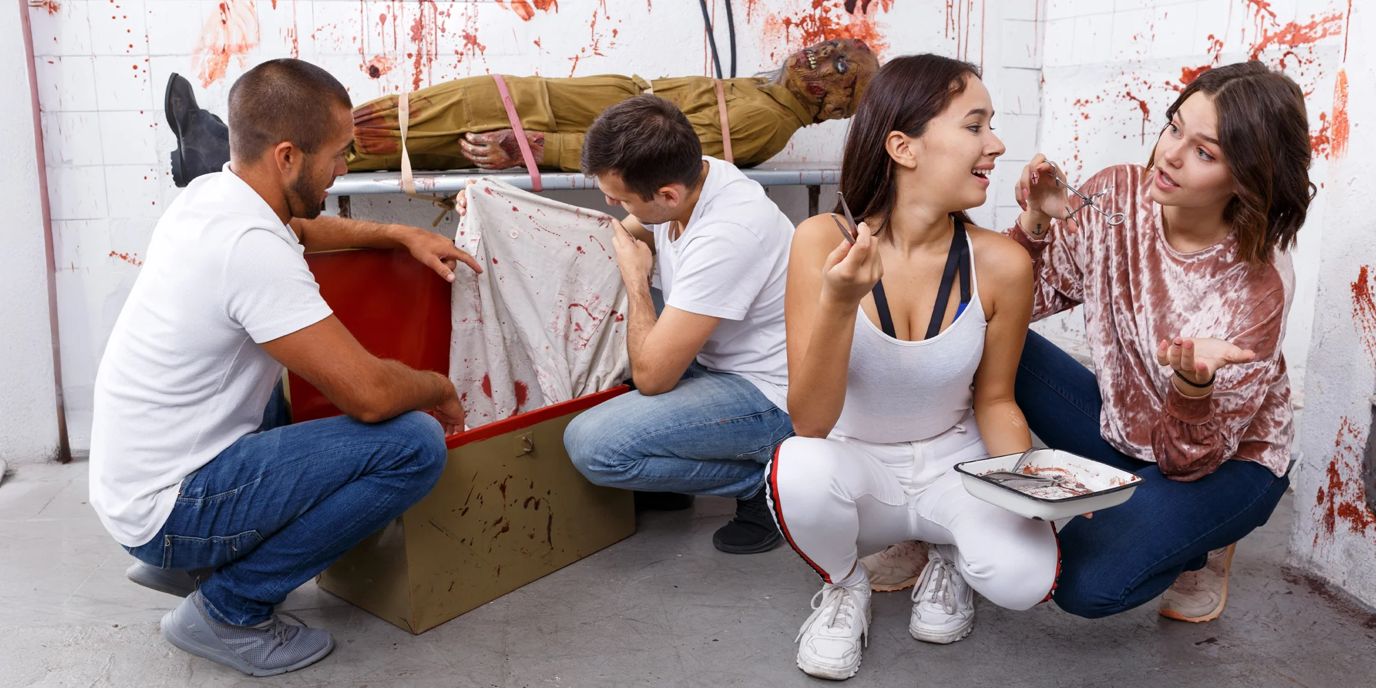 Úniková hra Escape Glass Room inšpirovaná seriálom You pre 2 až 5 osôb