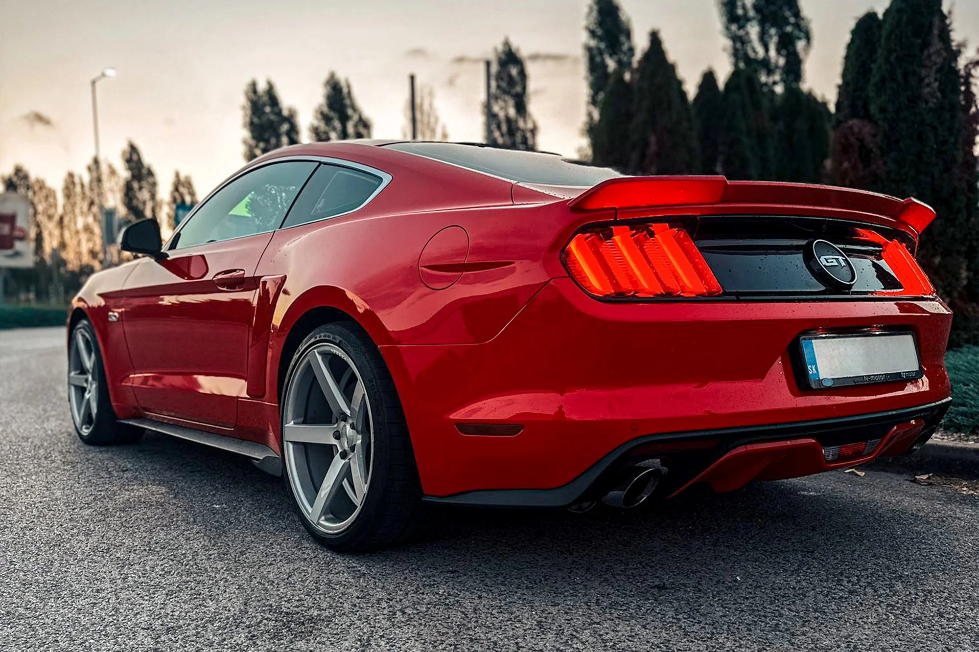 Adrenalínová jazda na FORD MUSTANG GT 5.0 V8 ROUSH ako vodič alebo spolujazdec – Obrázok 4