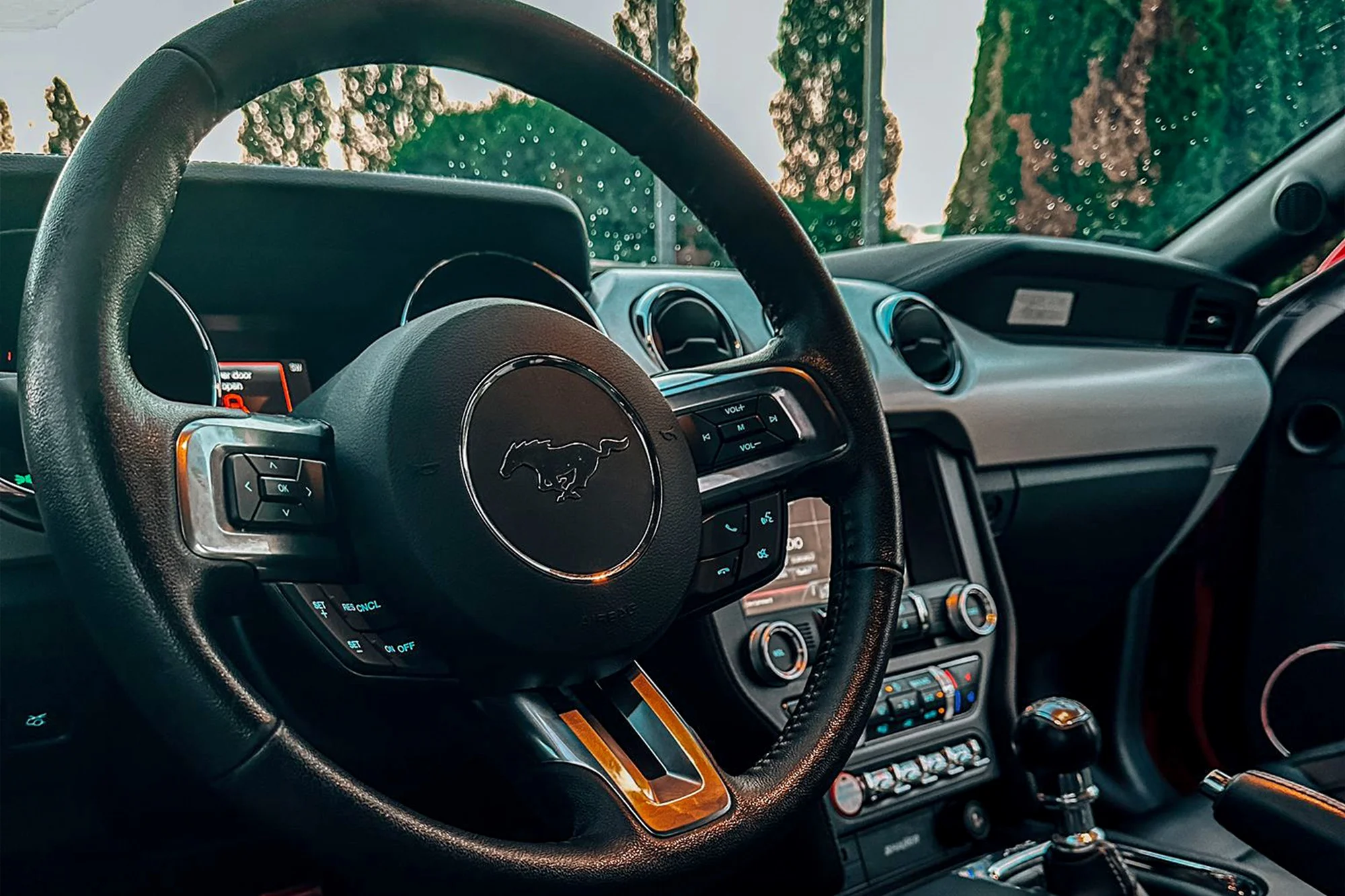 Adrenalínová jazda na FORD MUSTANG GT 5.0 V8 ROUSH ako vodič alebo spolujazdec – Obrázok 3