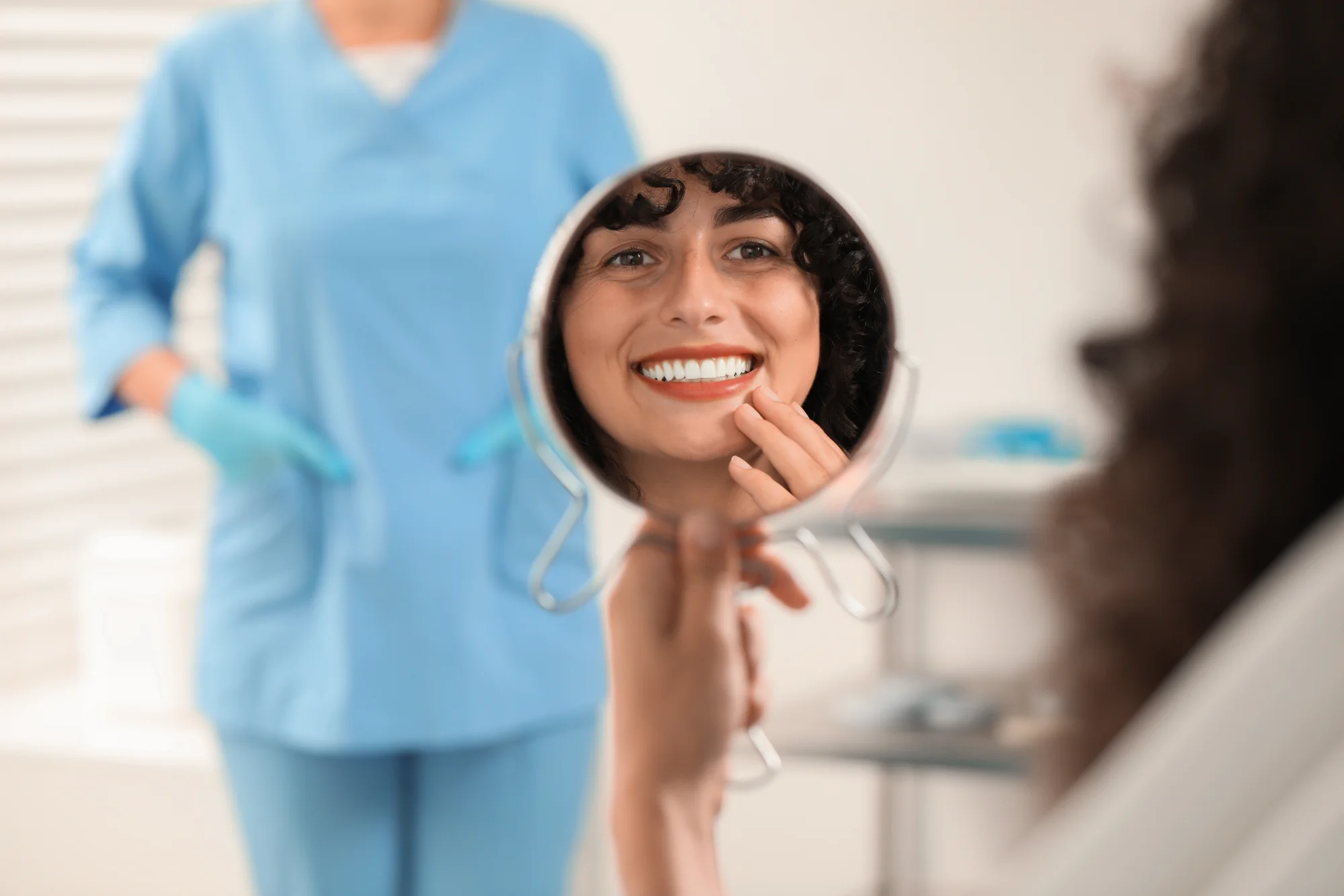 Linea Dent Poprad: Dentálna hygiena – samostatne aj v kombinácii s bielením zubov – Obrázok 3