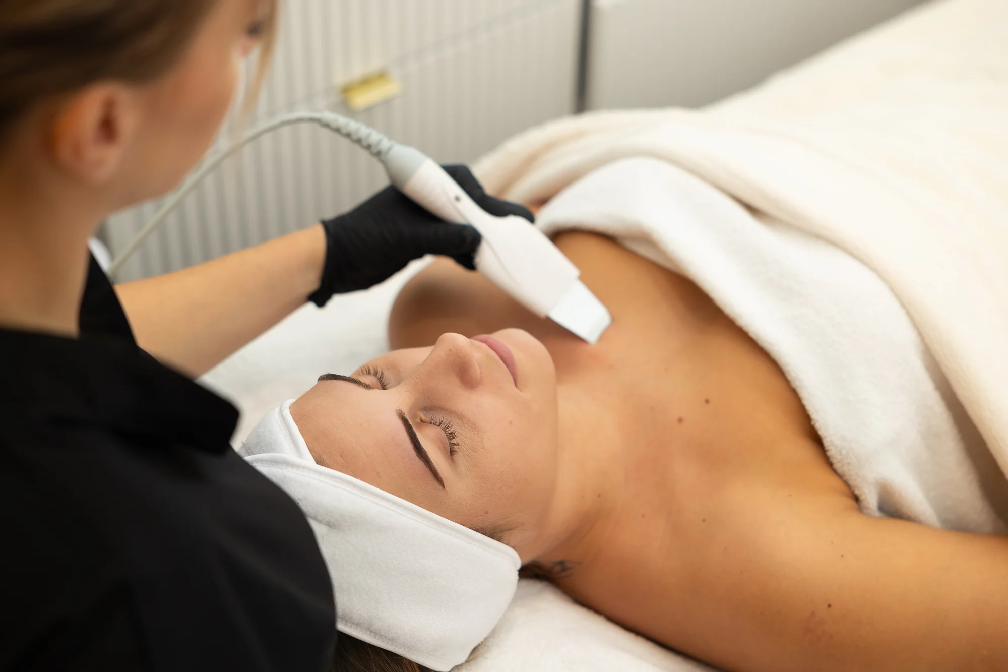 Kolagénové ošetrenie, laminácia obočia či lash lift – Obrázok 6