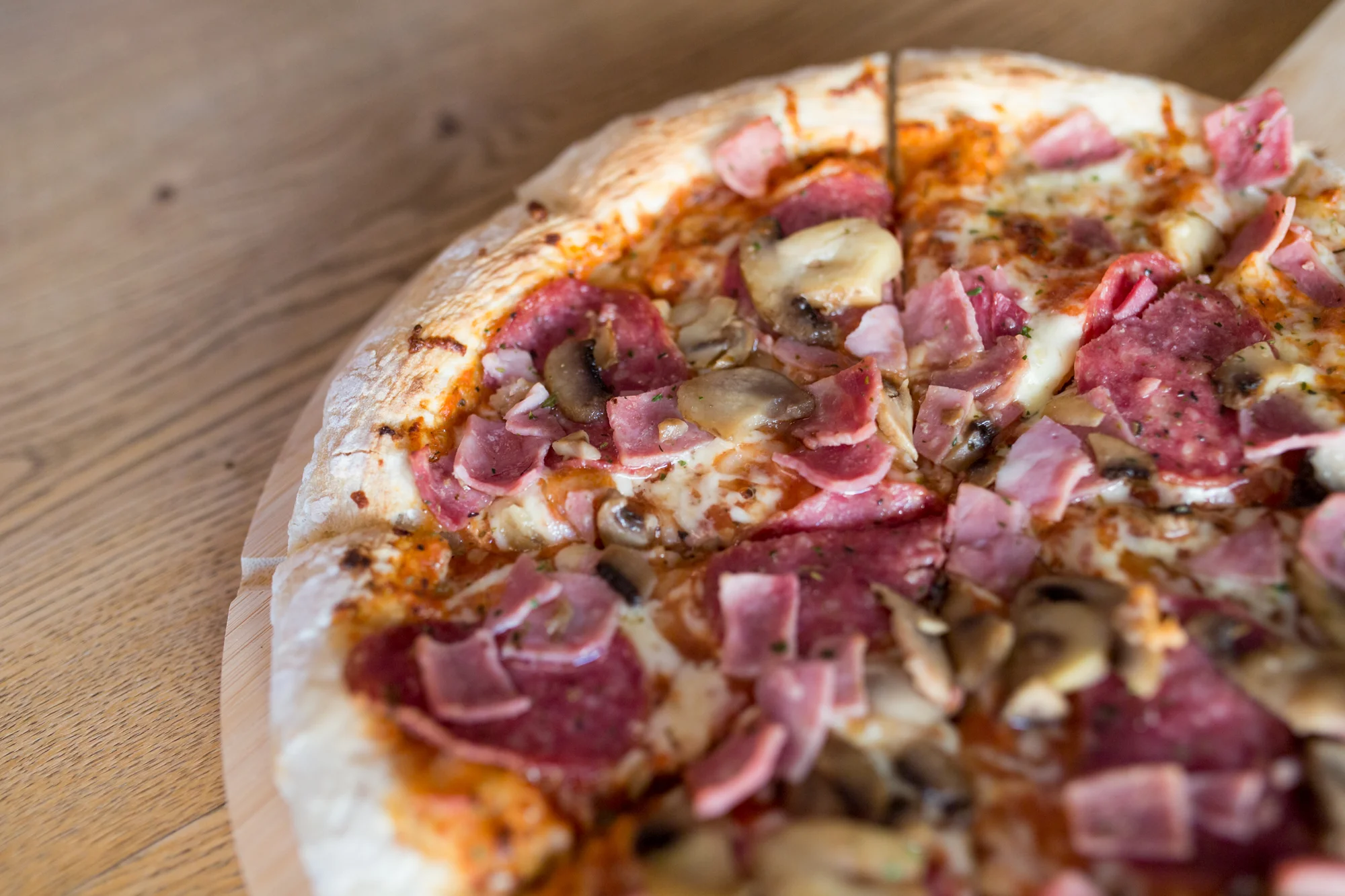 OakAcoustics coffee bar: Káva s lávovým koláčikom alebo pivo s pizzou – Obrázok 5