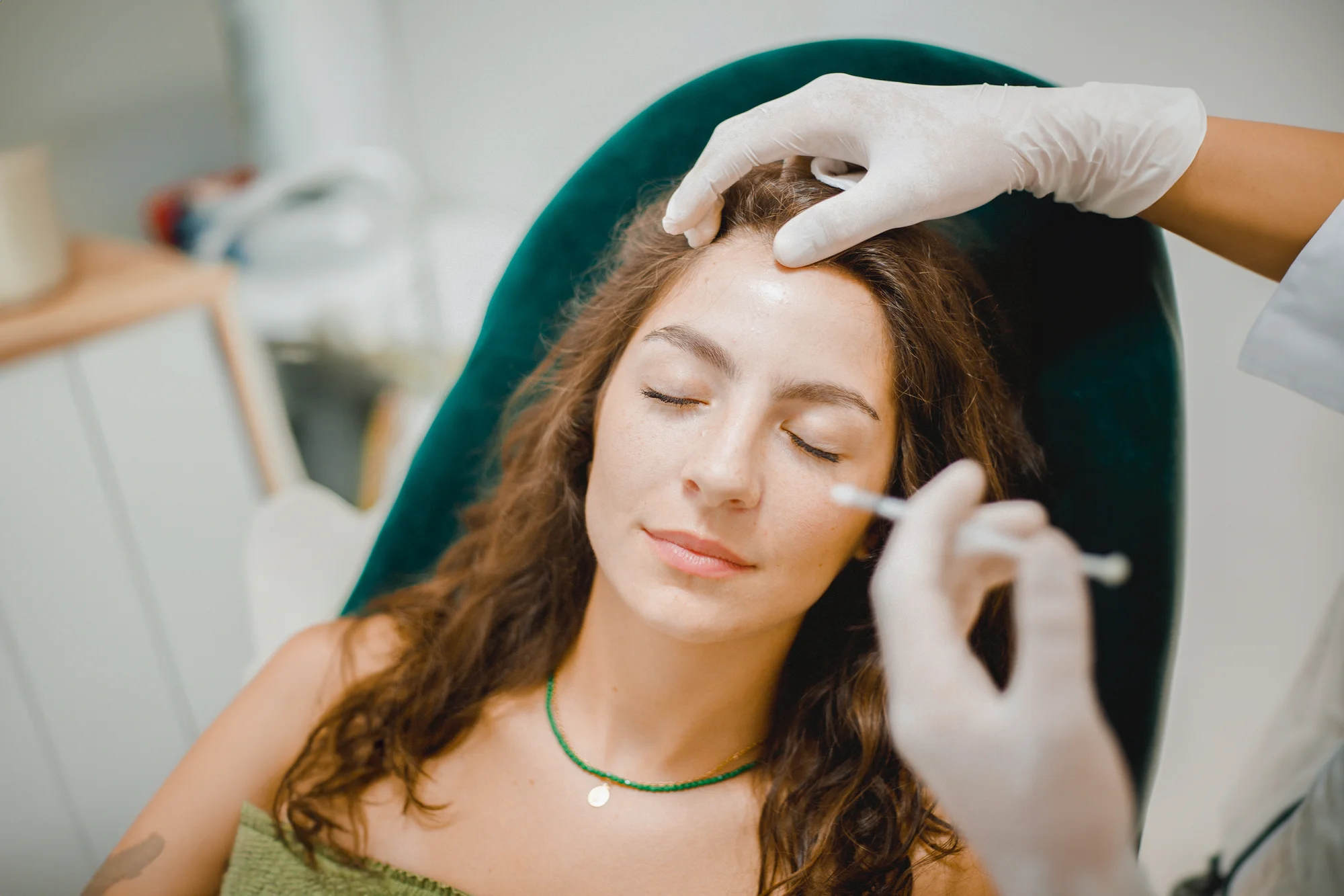 Aplikácia botulotoxínu, na výber 3 lokality aj Baby botox na celú tvár s korekciou – Obrázok 4