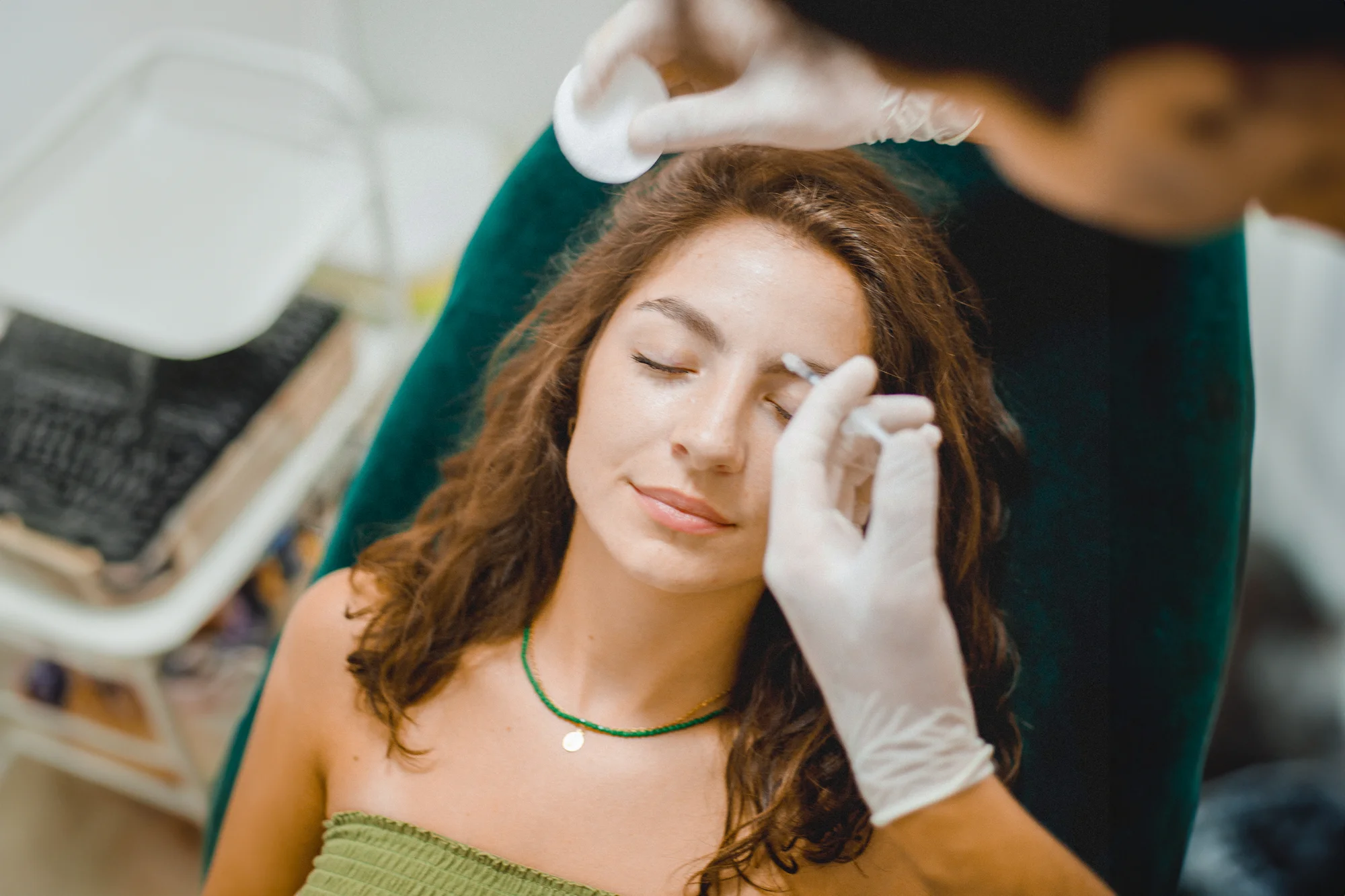 Aplikácia botulotoxínu, na výber 3 lokality aj Baby botox na celú tvár s korekciou – Obrázok 3