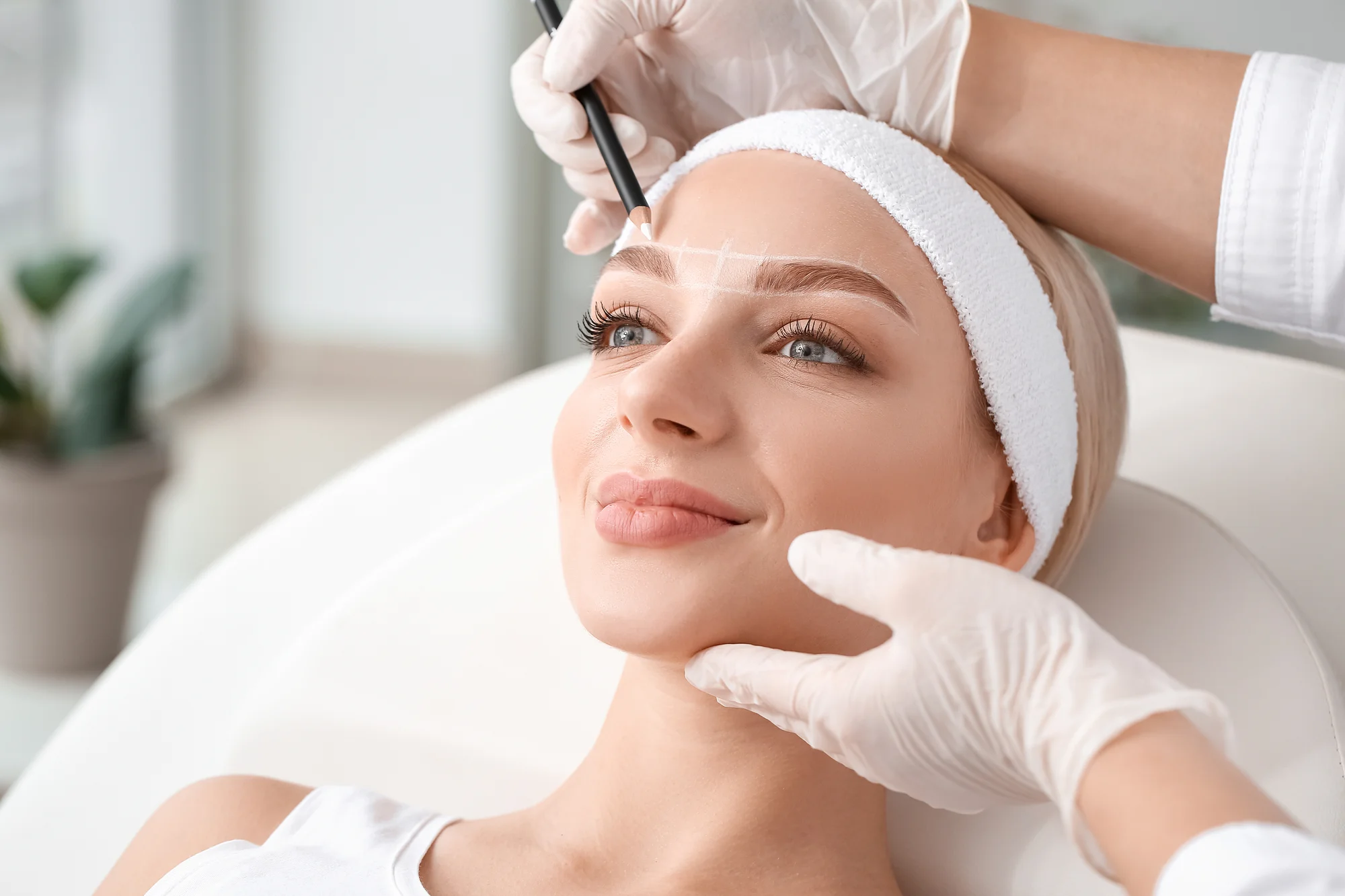 Lash Lifting, laminácia alebo farbenie obočia hennou – Obrázok 4