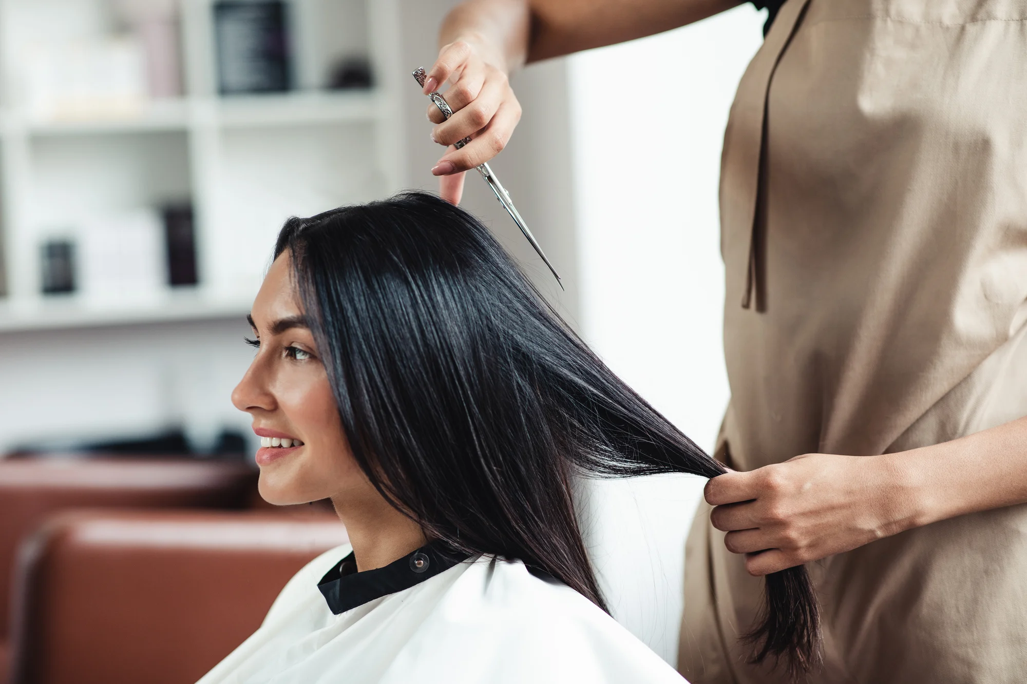 Perfektný strih, farba či bio trvalá alebo rôzne ošetrenia vlasov – Obrázok 3
