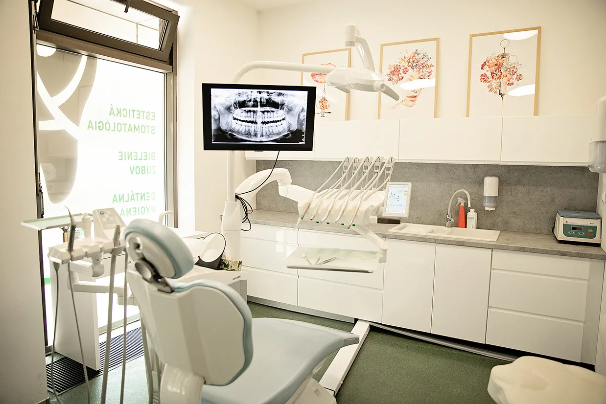 Komplexné vyšetrenie chrupu a dentálna hygiena v PUREDENT Košice – Obrázok 4