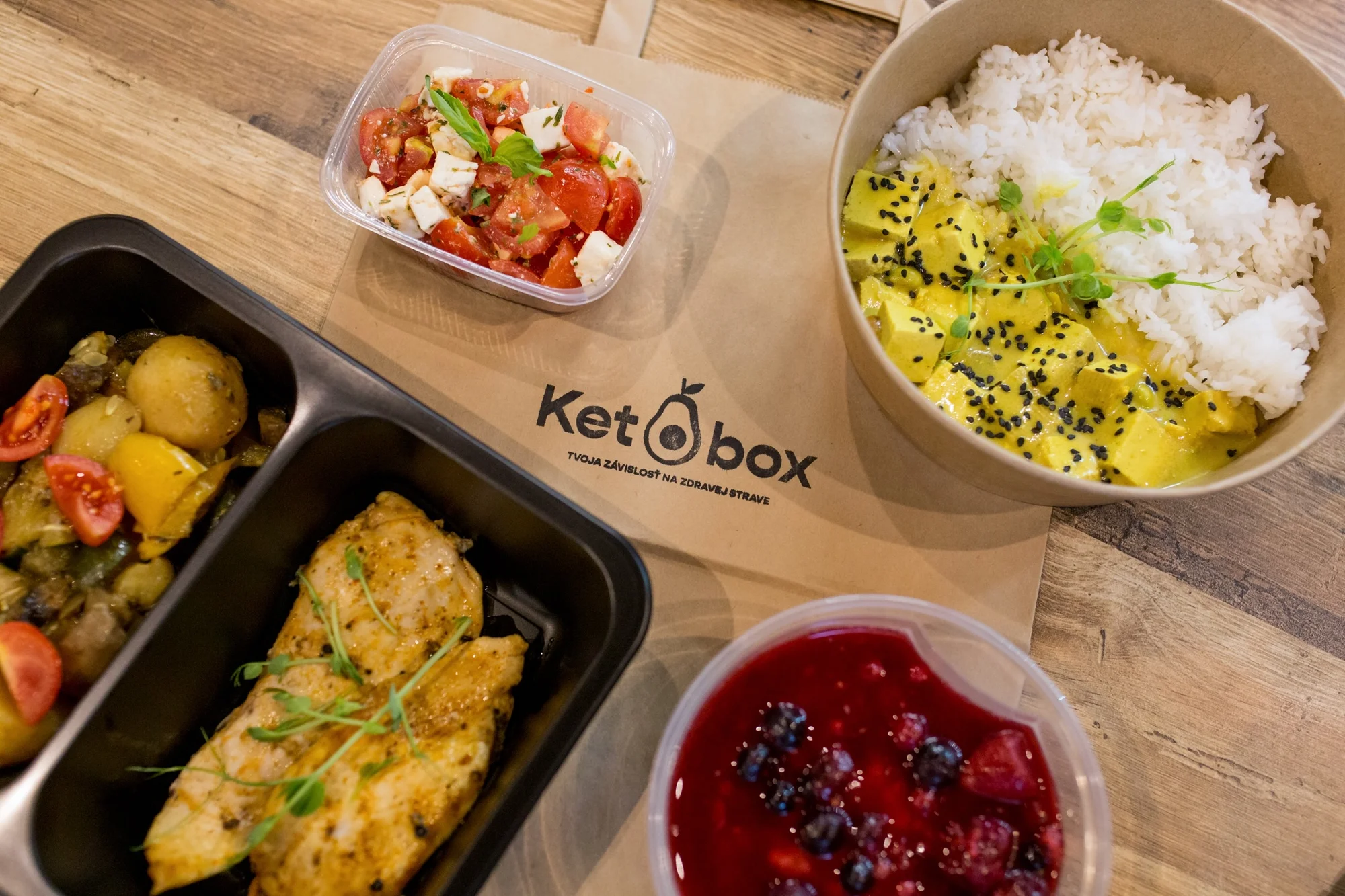 Ketobox Košice: Týždenný alebo mesačný balíček vyváženej stravy s donáškou domov či do officu – Obrázok 2