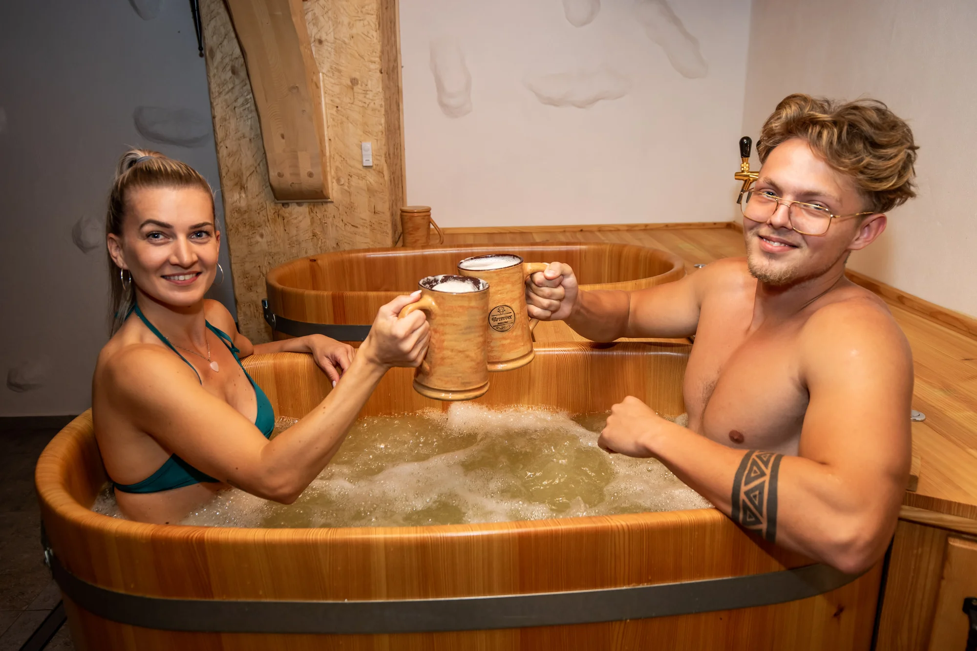 Oddych pre telo i dušu pre 2 osoby: Privátny pivný kúpeľ s infrasaunou či privátny wellness so soľnou jaskyňou – Obrázok 4