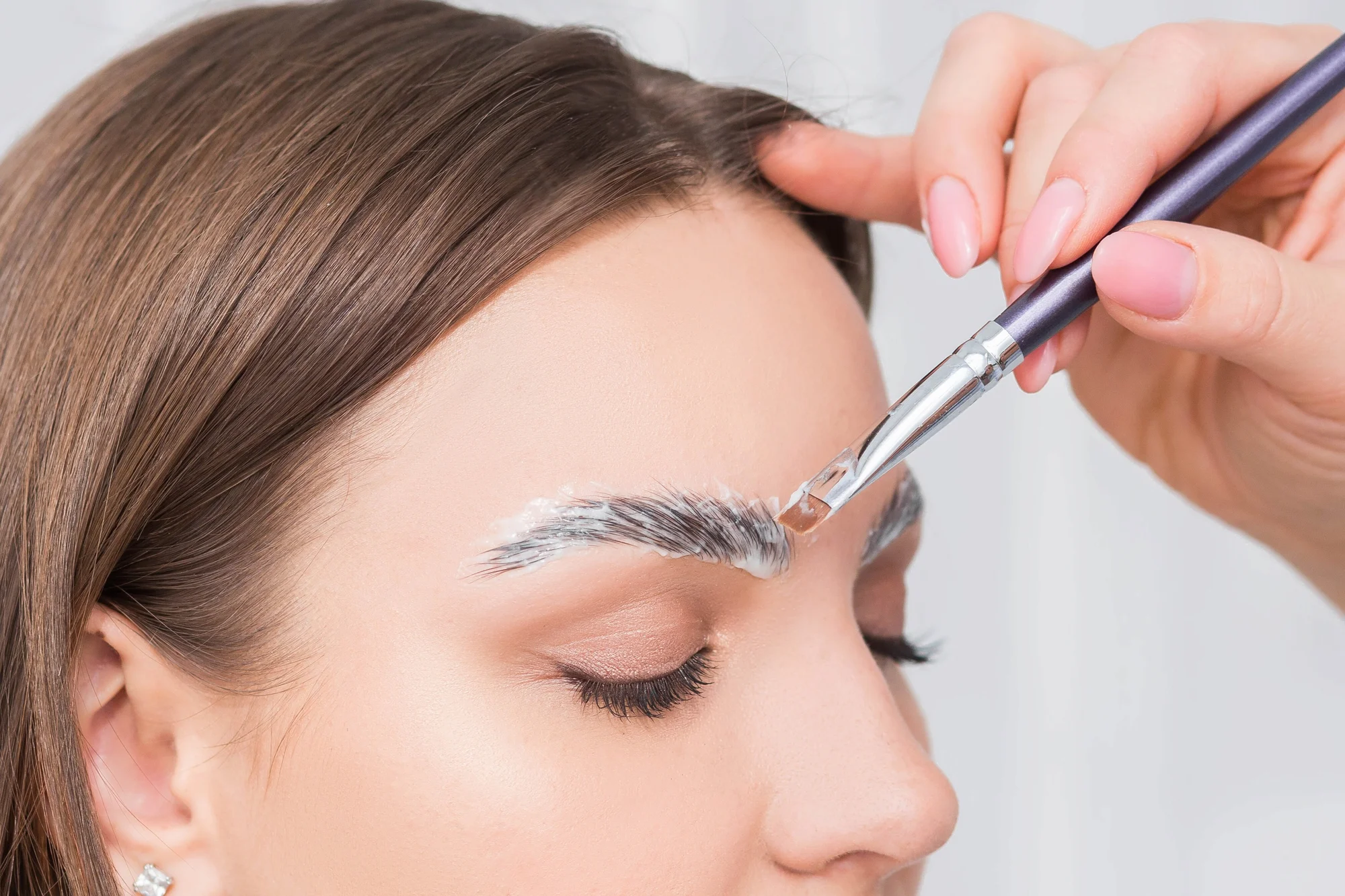 Lash Lifting, laminácia alebo farbenie obočia hennou – Obrázok 5