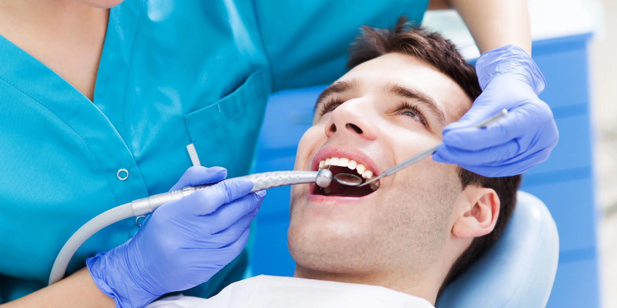Dentálna hygiena s pieskovaním a bielením zubov v Gekam-dental – Obrázok 2