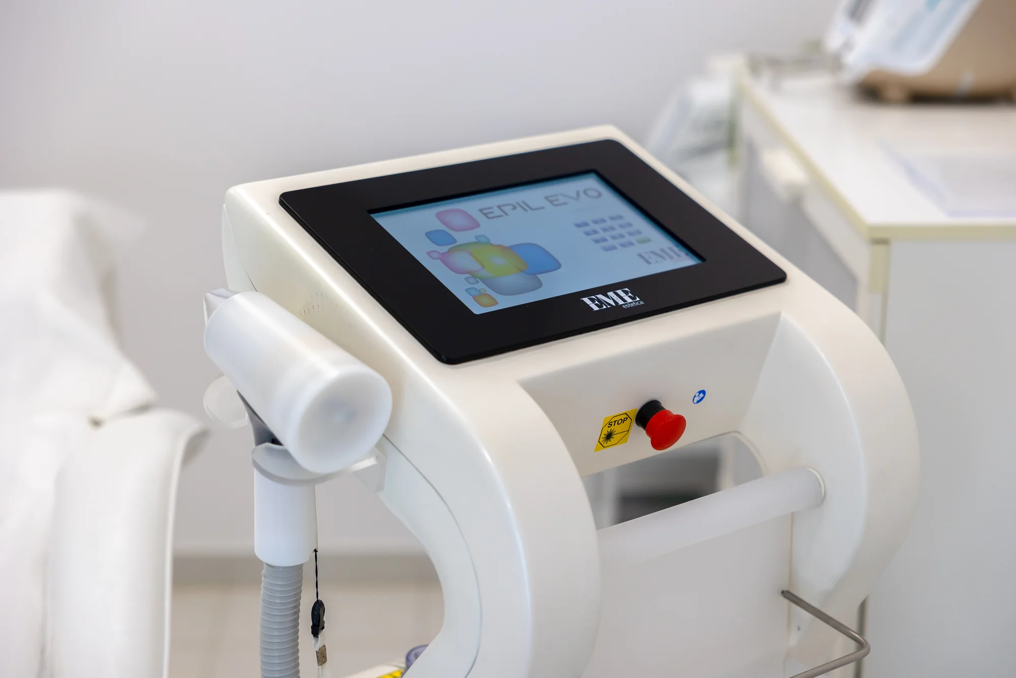 Epilácia vybranej časti tela diódovým epilačným laserom – Obrázok 5