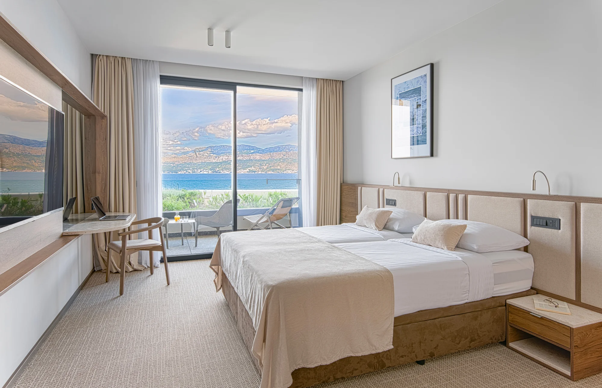 Moderný 4* hotel na ostrove Brač: priamo pri mori, s bazénmi a krásnymi výhľadmi, raňajky alebo polpenzia navyše – Obrázok 3