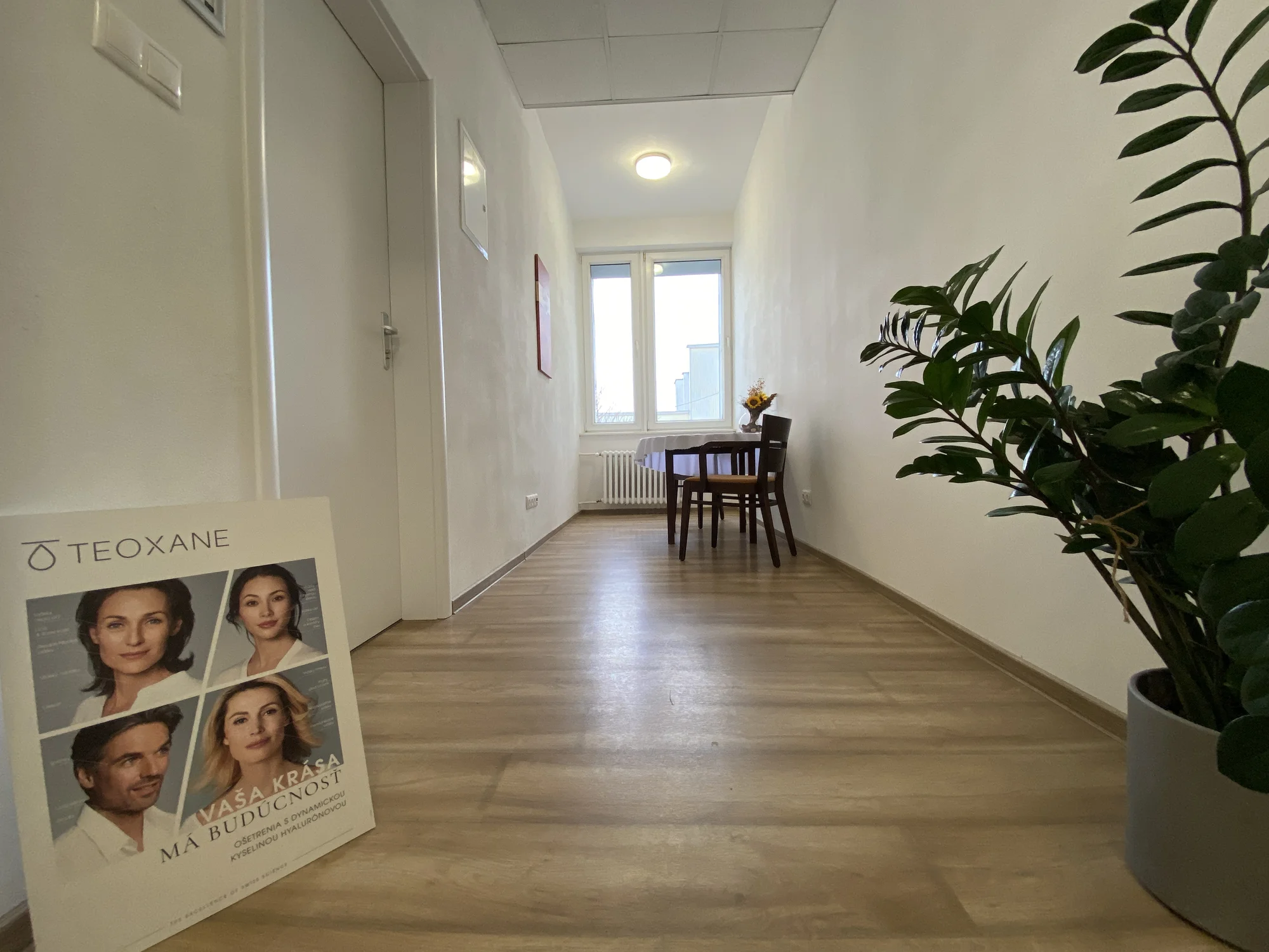 Zväčšenie objemu a úprava tvaru pier alebo vyplnenie vrások kyselinou hyalurónovou vo Vultus Clinic – Obrázok 5