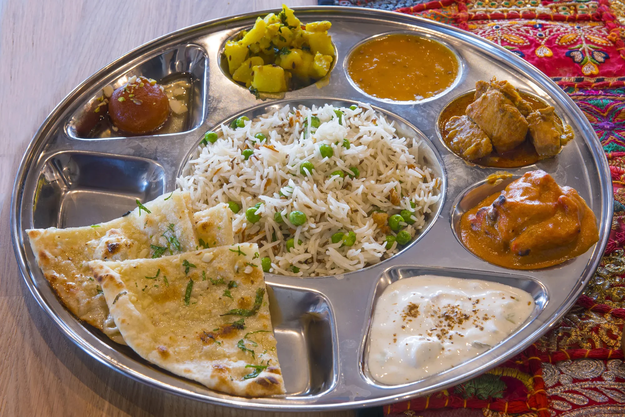 India v Demänovskej doline: Thali menu alebo Chicken Dum Biryani – Obrázok 4