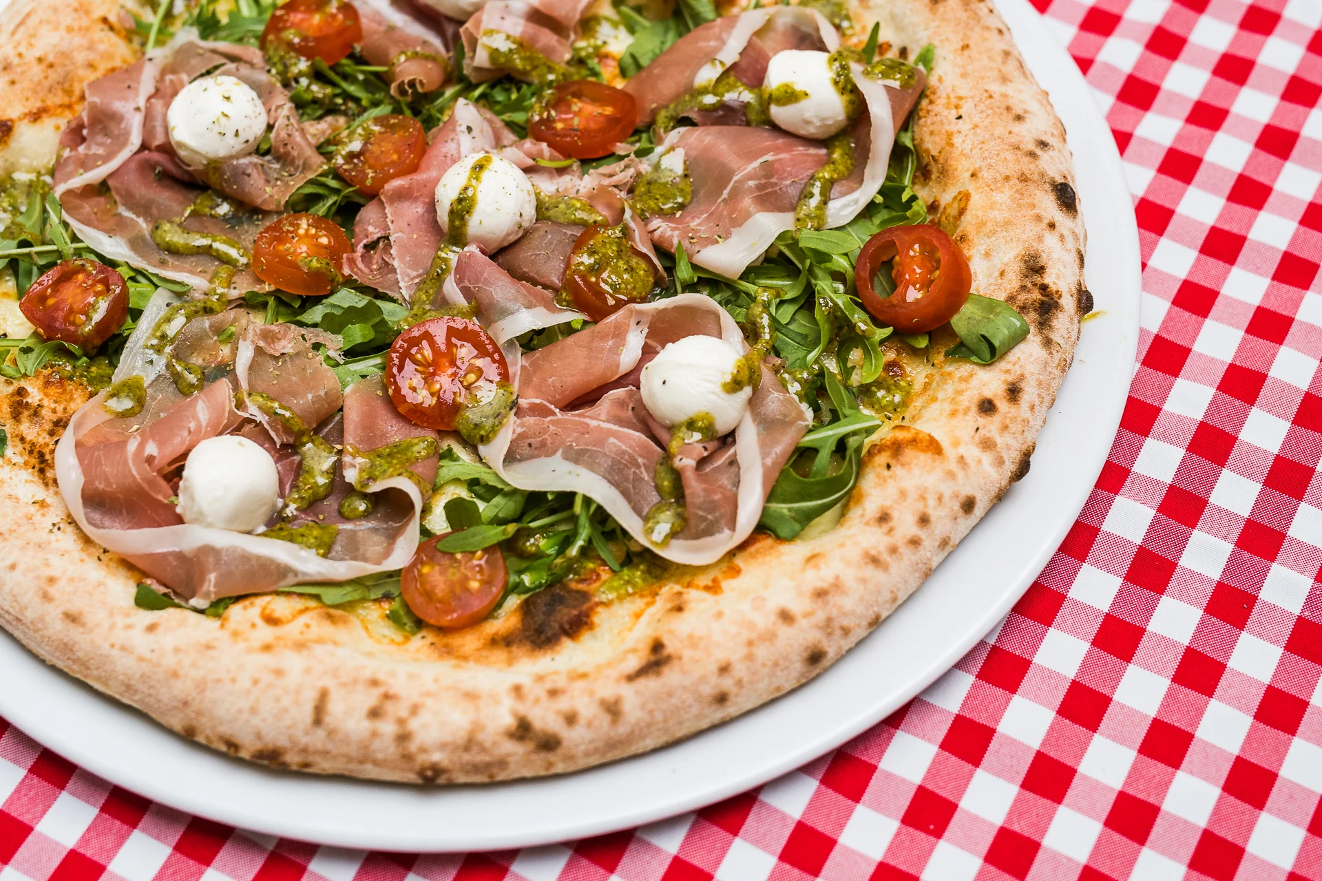 Talianska pizza pečená na dreve v pizzerii Originale: na výber 13 druhov – Obrázok 4