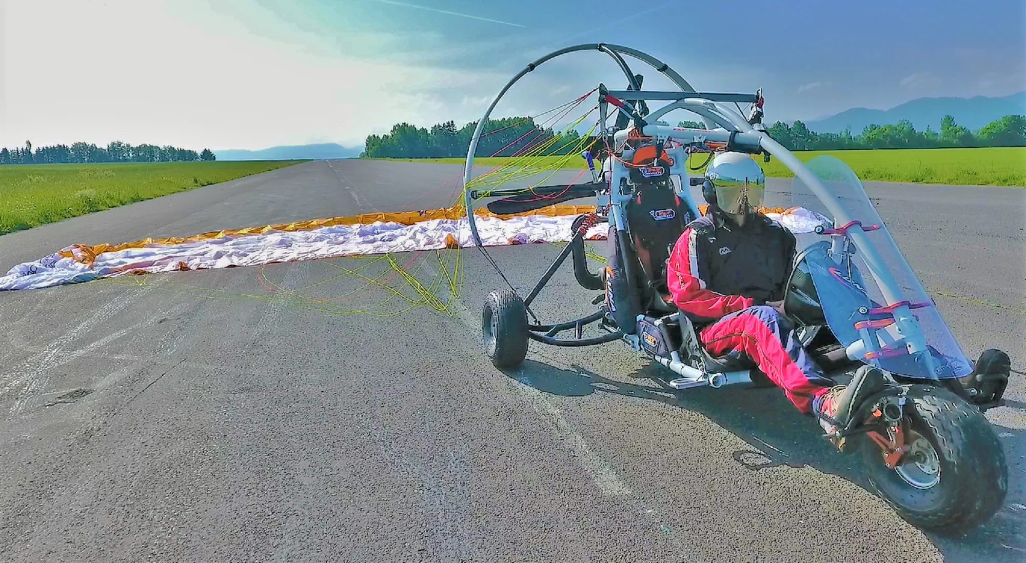 Liptov z výšky: Motorový paragliding v tandeme a s videozáznamom – Obrázok 2