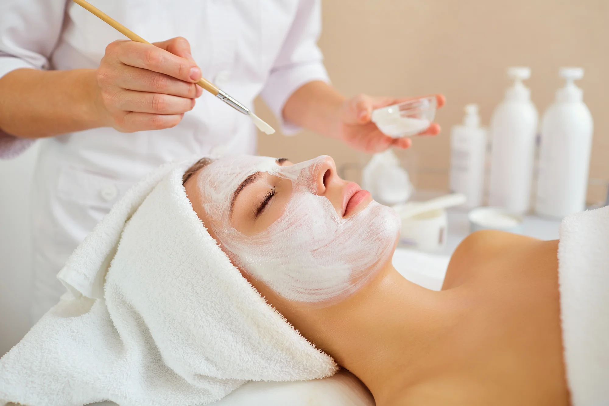 Hĺbkové čistenie pleti, lash lifting či laminácia obočia v salóne Image In – Obrázok 3
